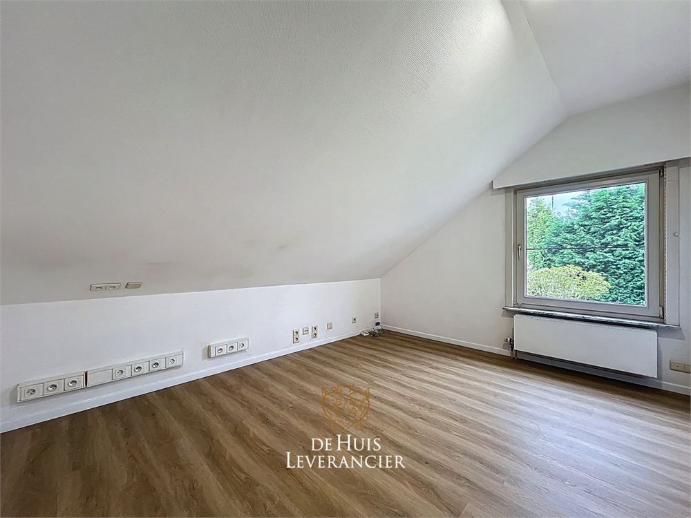 Instapklare, gerenoveerde villa in het hart van Kontich waar rust en comfort gegarandeerd worden foto 15