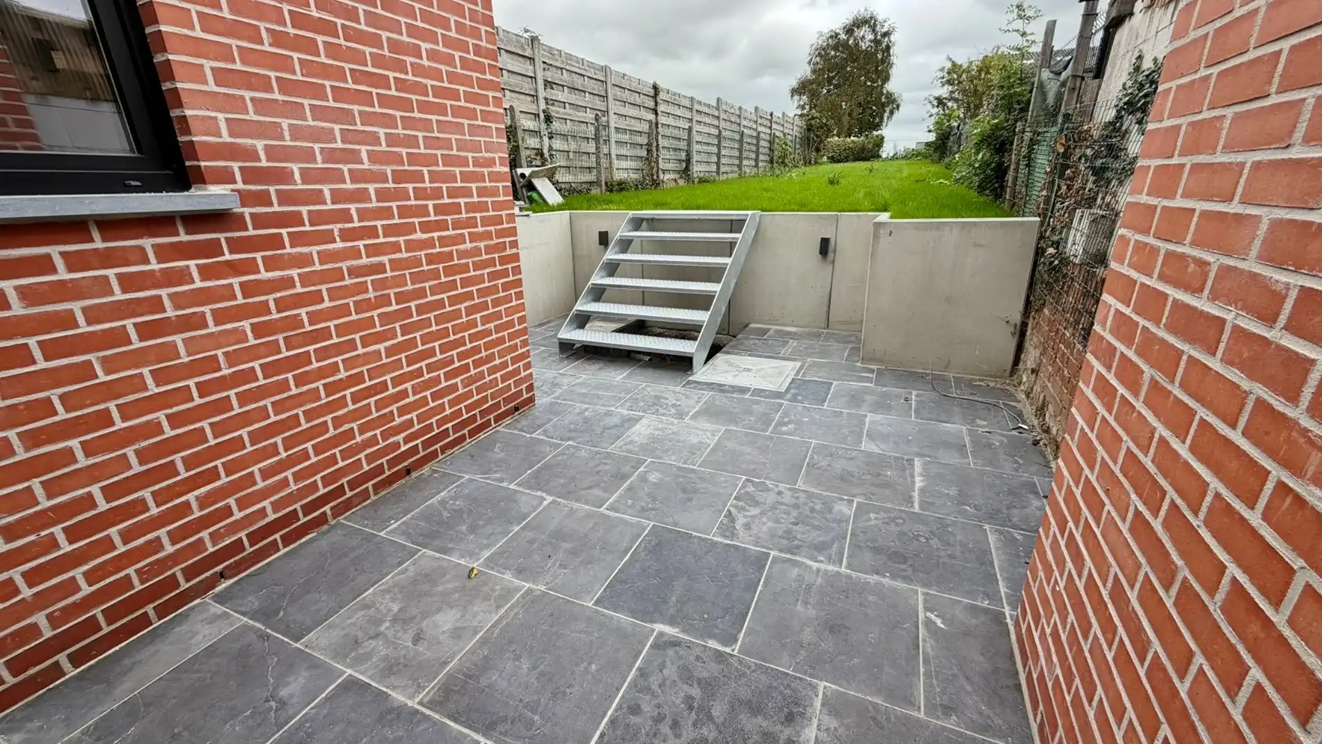 VOLLEDIG GERENOVEERDE, ENERGIEZUINIGE WONING MET ZONNIGE TUIN EN PRACHTIG OPEN ZICHT foto 16