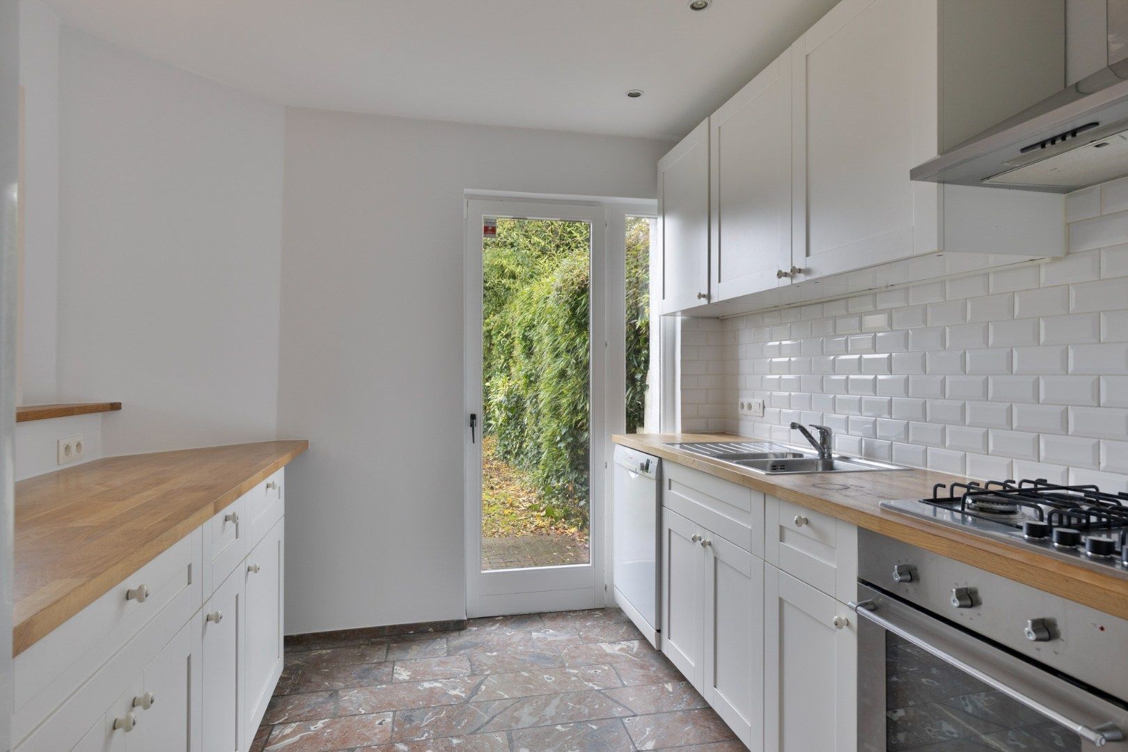 Gezellige gezinswoning met 3 slaapkamers en tuin - 1640 SINT-GENESIUS-RODE foto 6