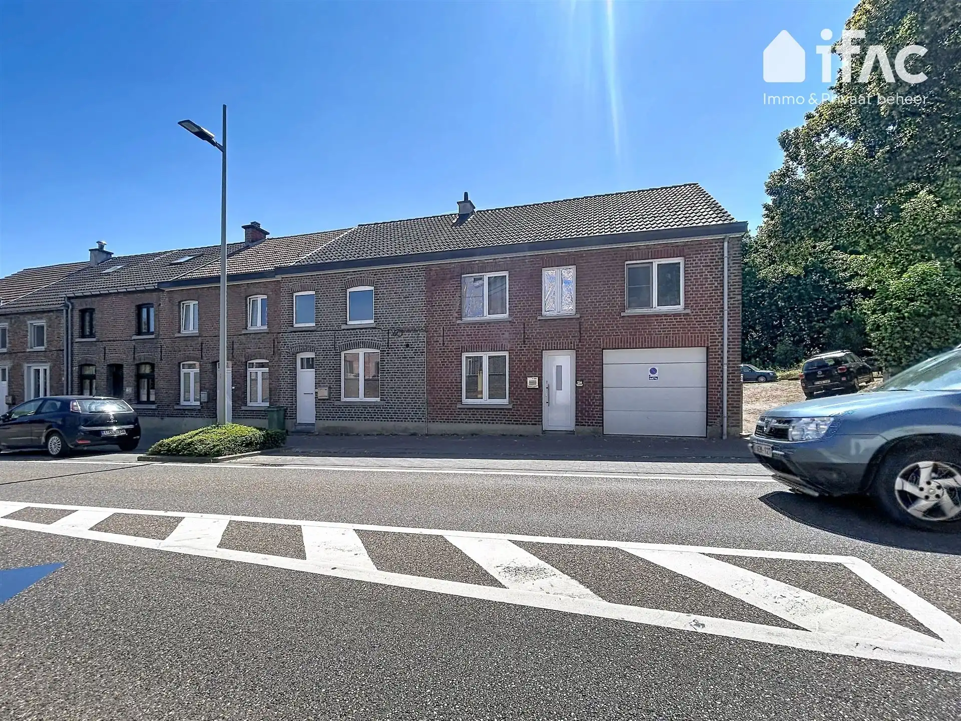 Gezellige rijwoning met tuin foto 18