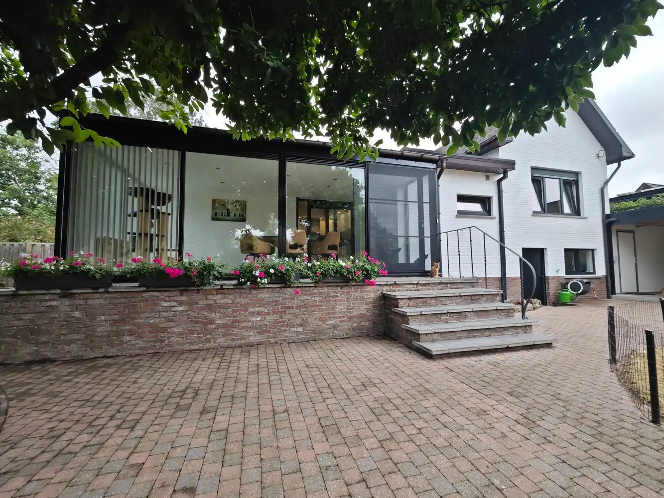 Grotendeels gerenoveerde woning op 16a78ca foto 2