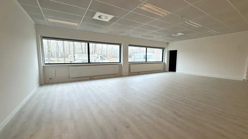 Logistiek bedrijfspand te huur nabij E19 in Mechelen-Noord foto 6