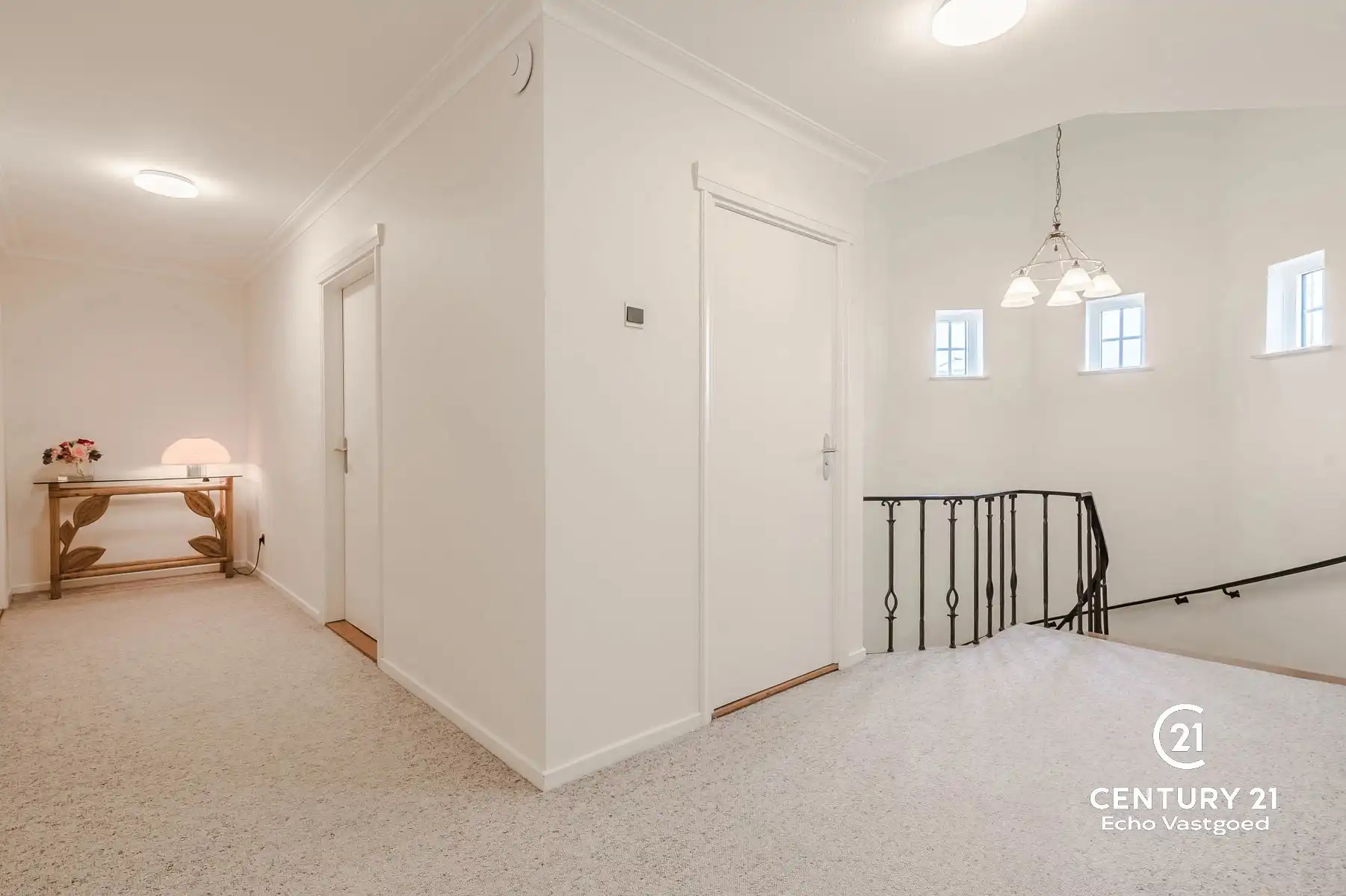 Ruime villa met kantoor, binnenzwembad, mooie tuin op 3172m² foto 19