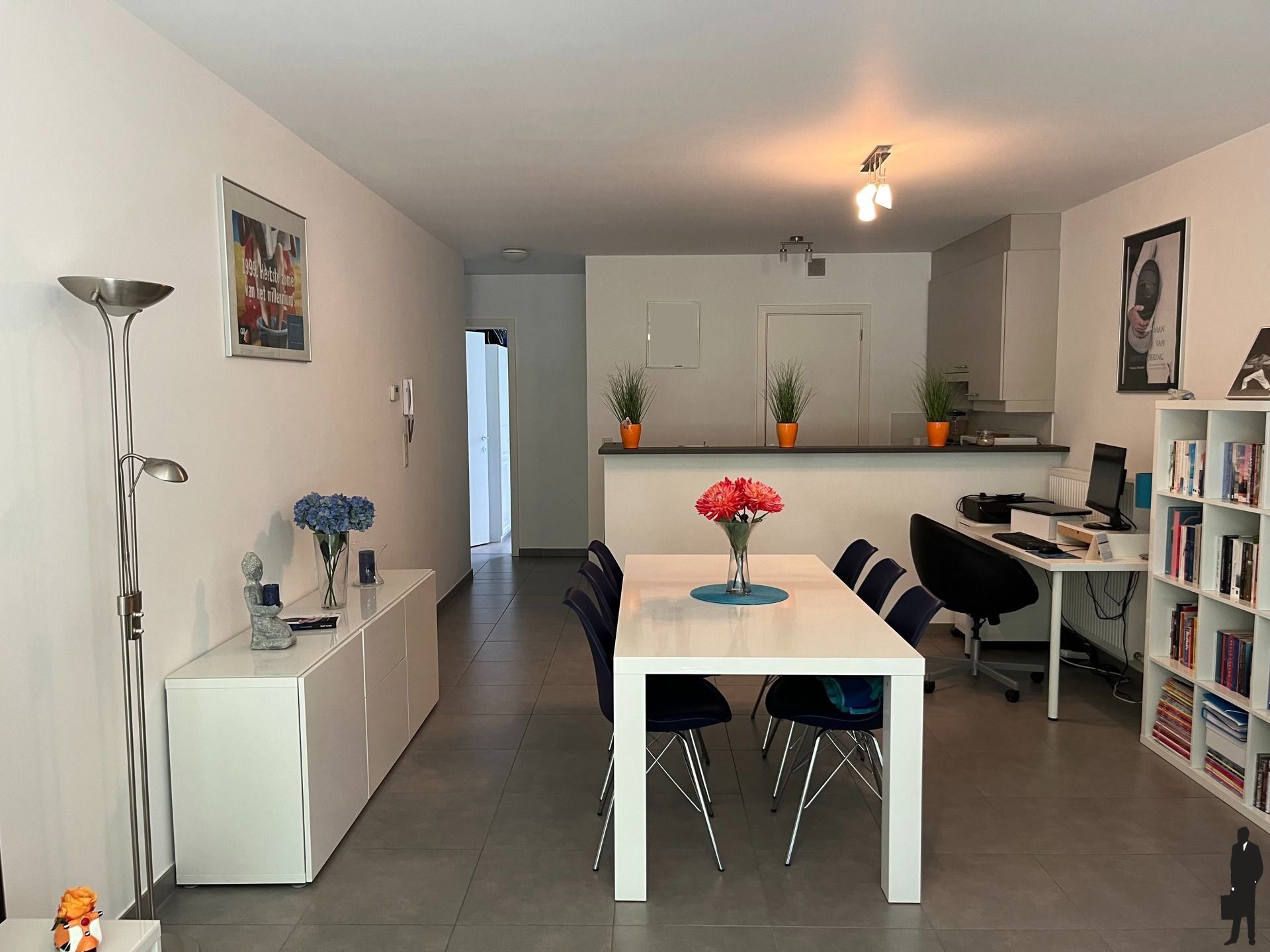 Instapklaar appartement, tegenover de Golf van Brasschaat, met 2 slaapkamers en ondergrondse garagestaanplaats. foto 3