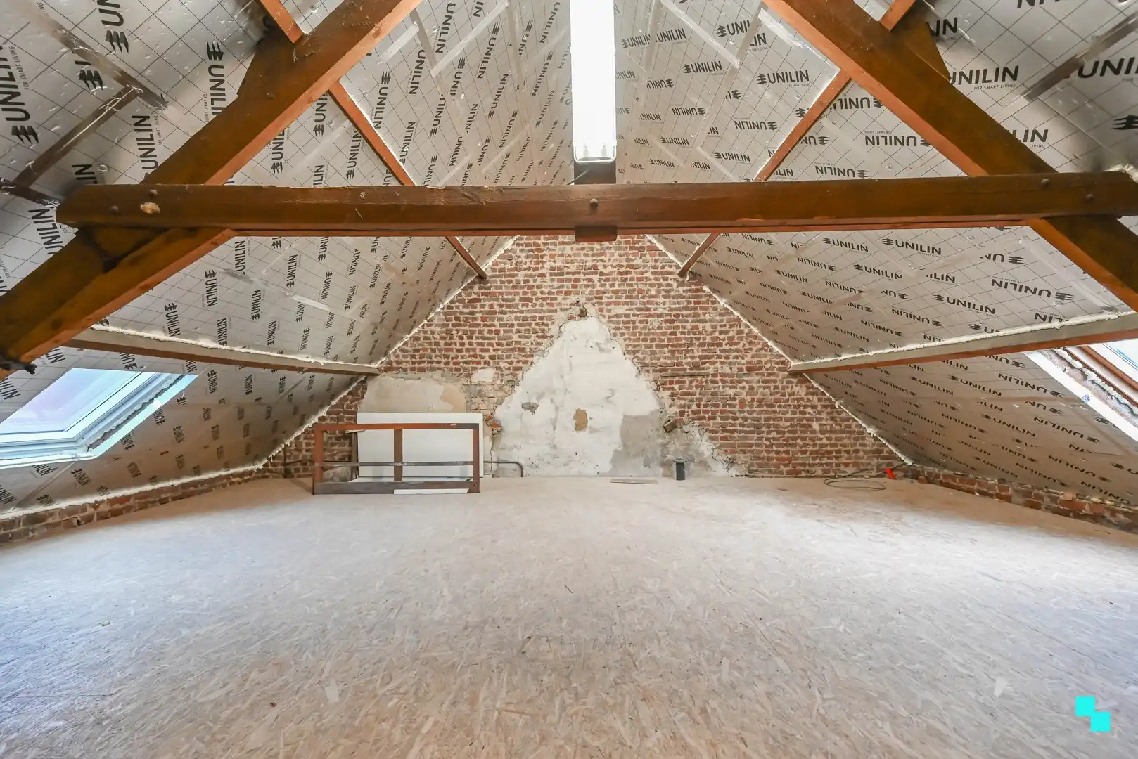 Gerenoveerde woning nabij centrum Izegem foto 26