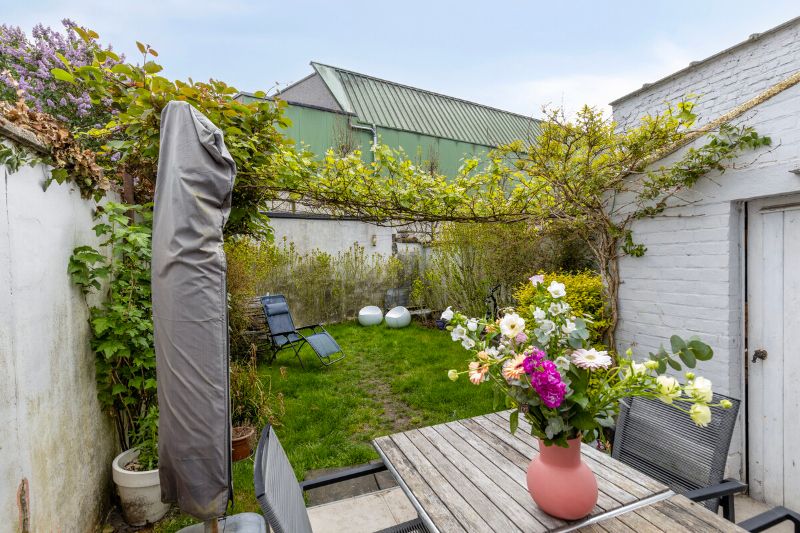 Zonnige authentieke woning met tuintje en topligging! foto 20