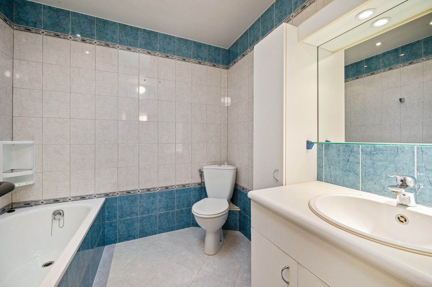 Charmante woning met 2 slaapkamers en een garage in Borgerhout foto 12