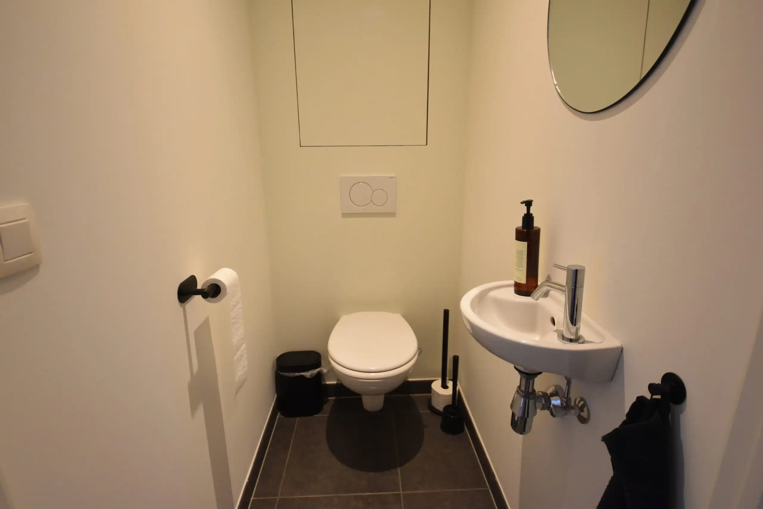 Recent energiezuinig appartement in Sint-Niklaas foto 16