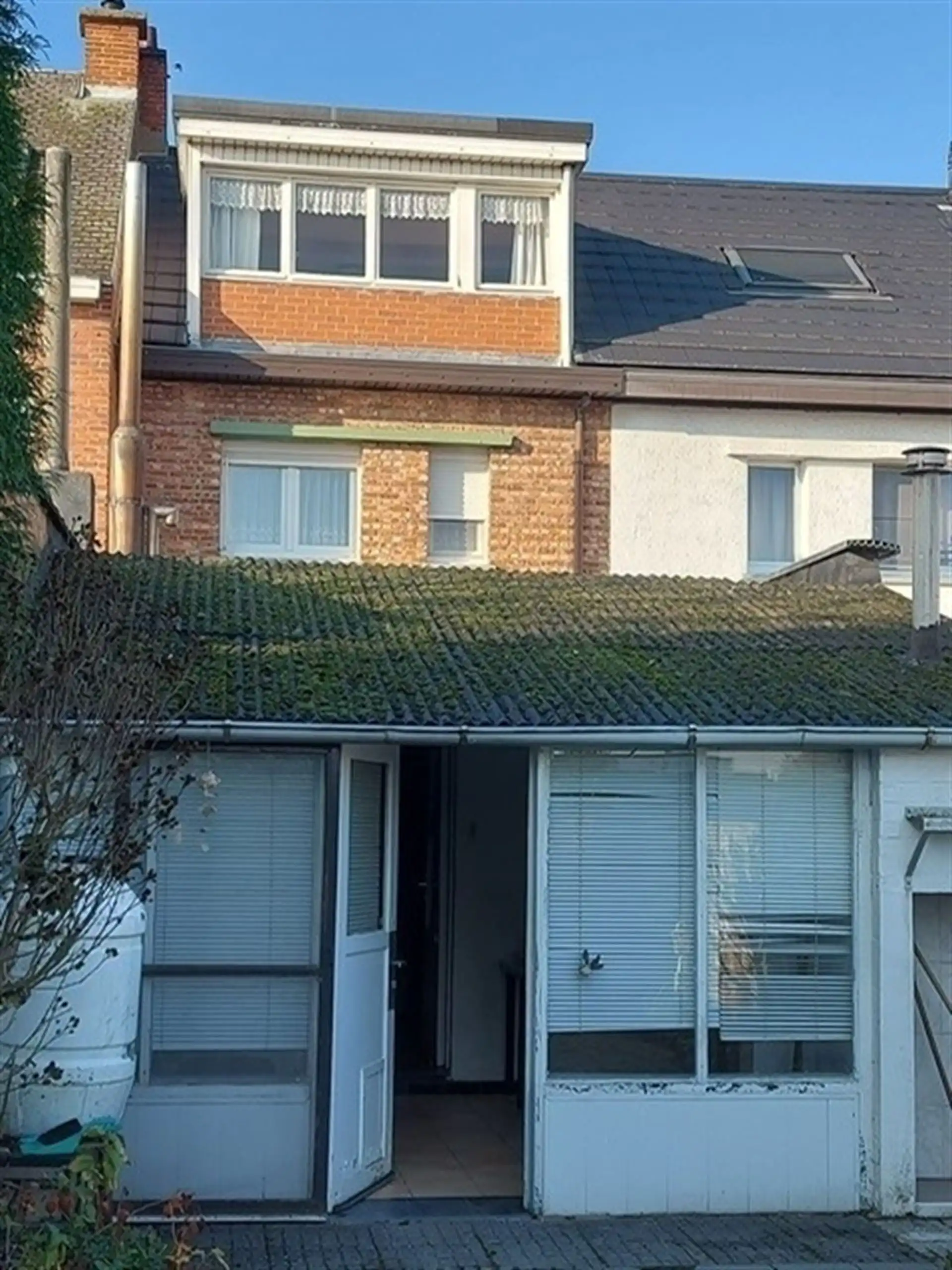 Gunstig gelegen woonhuis met garage! foto 14