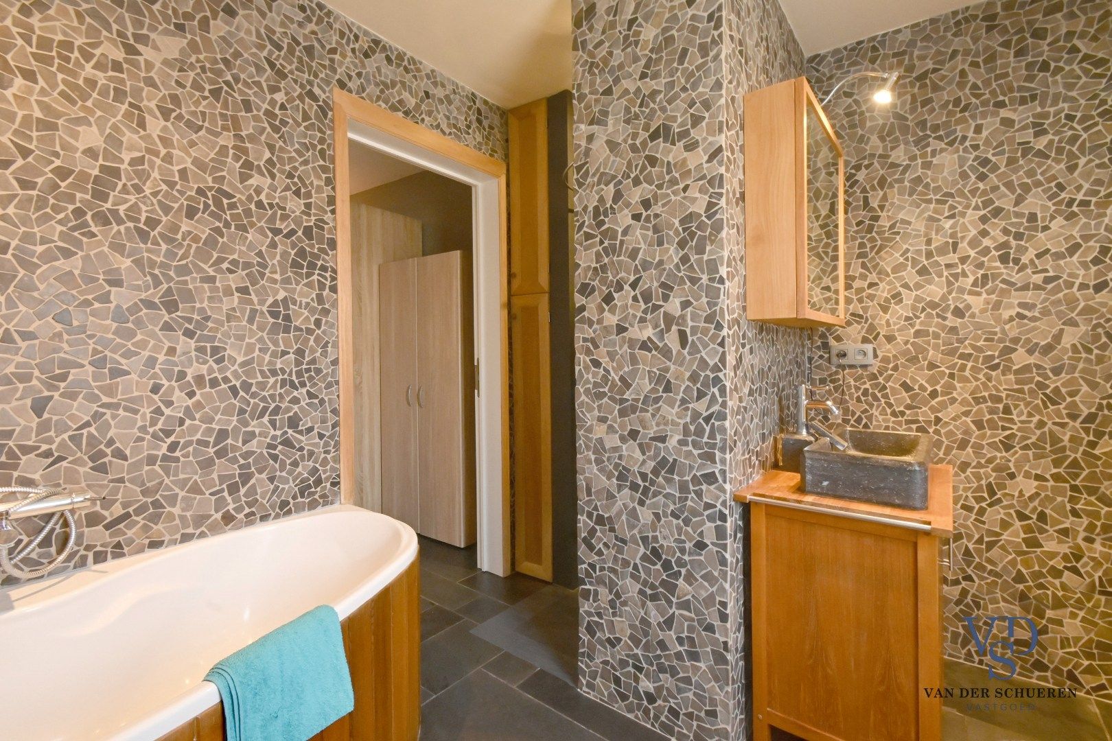 Charmante woning, centrum Gavere  foto 8