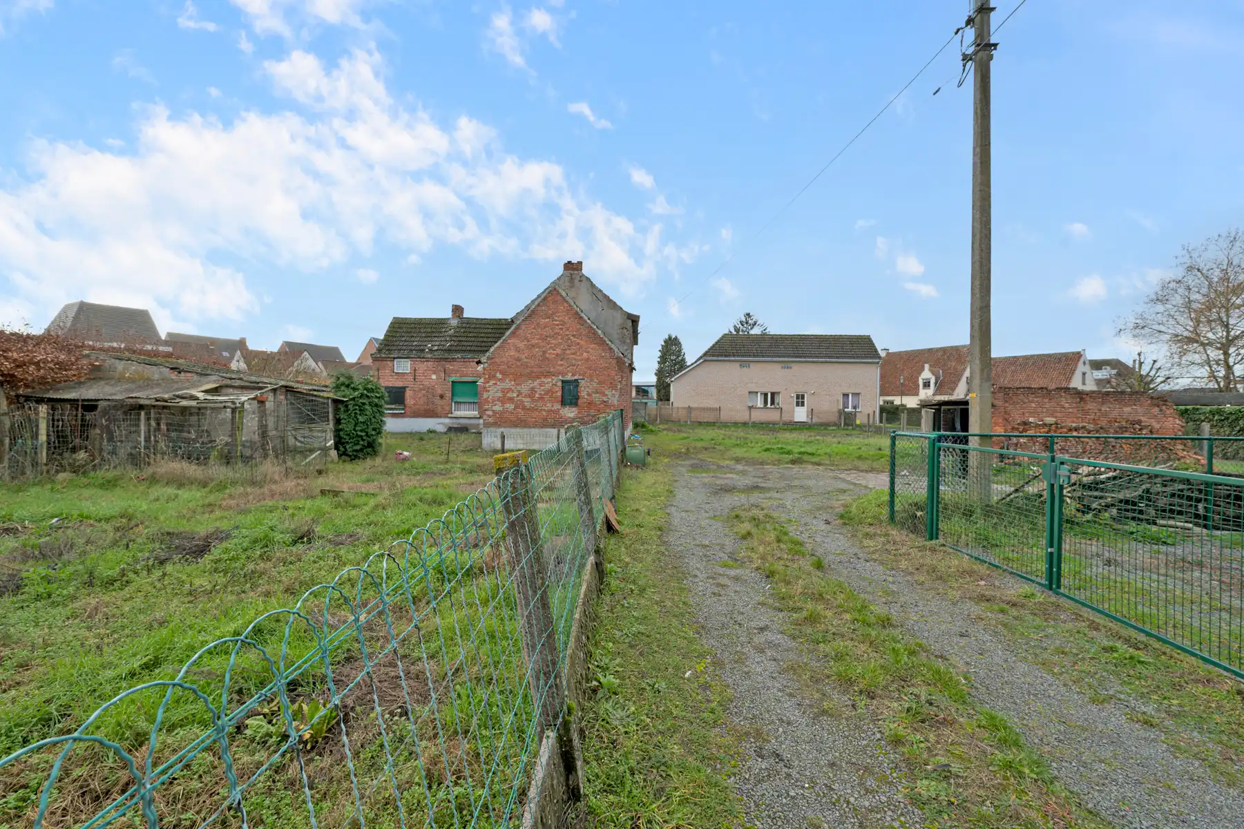 Rustig gelegen bouwperceel op 847m² met veel potentieel foto 6