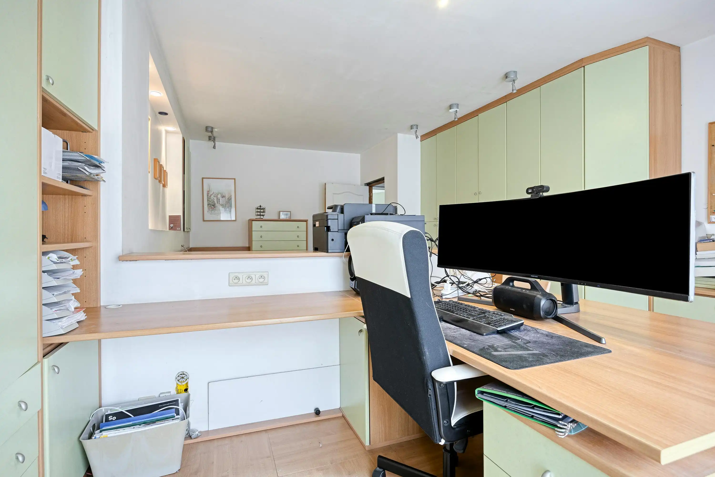 Veelzijdig eigendom met ruime woning, handelspand en magazijn foto 19