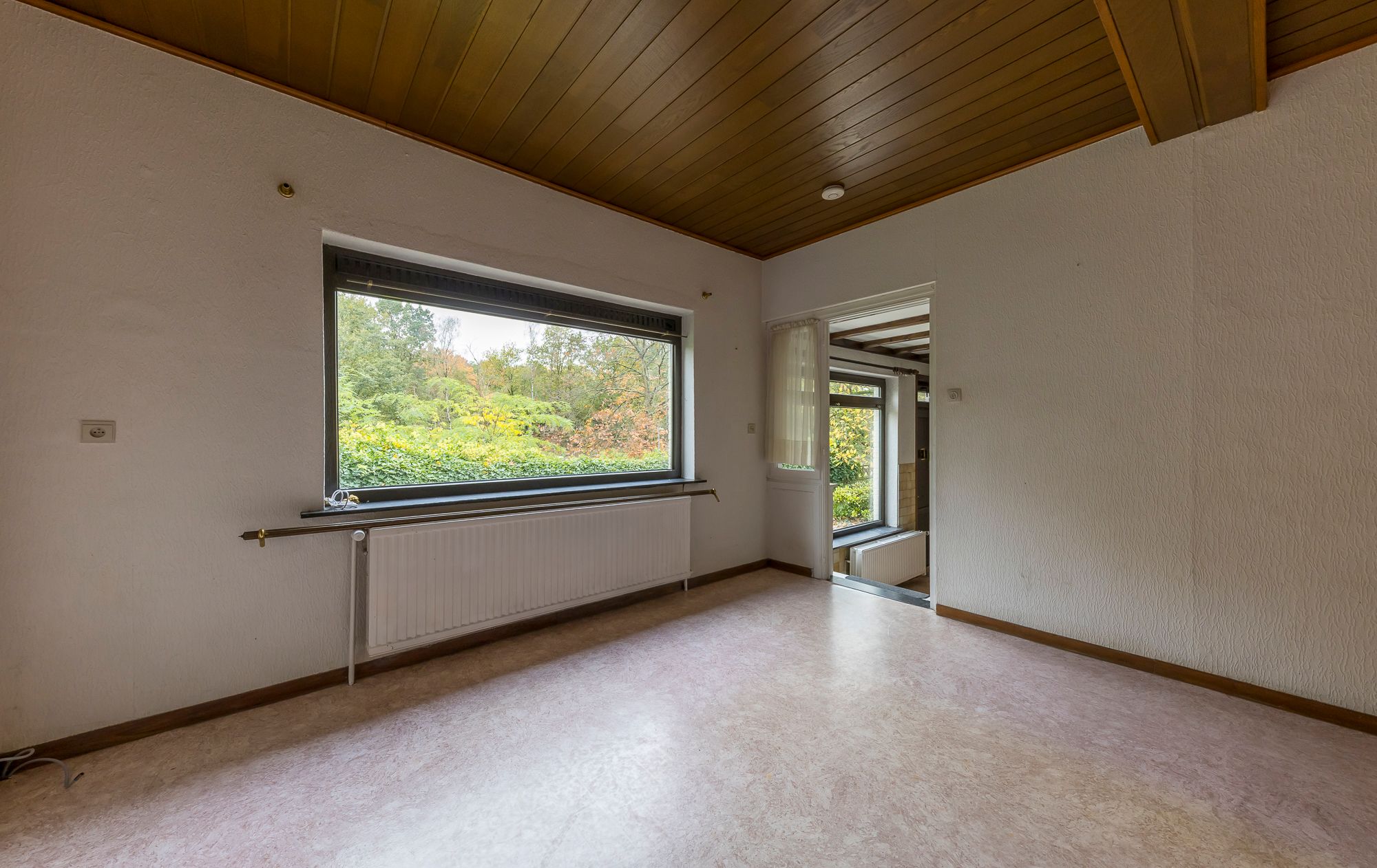 TE KOOP: Te renoveren gezinswoning met ruime tuin in Opglabbeek (Oudsbergen) foto 12