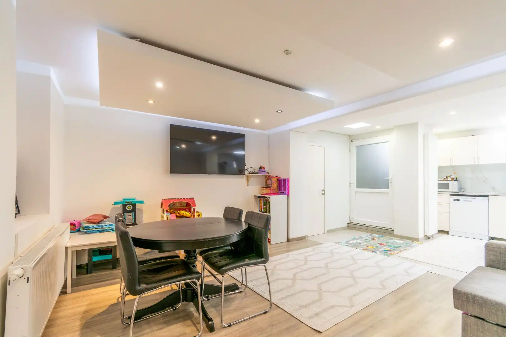 GERENOVEERDE WONING (EPC: B) MET 3 SLP + 2BDK ! foto 6