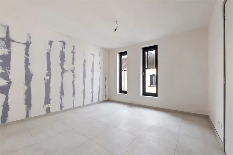 KNAPPE NIEUWBOUWWONING IN HET CENTRUM VAN BORGLOON (MOGELIJKHEID AANKOOP 6% BTW) foto 25