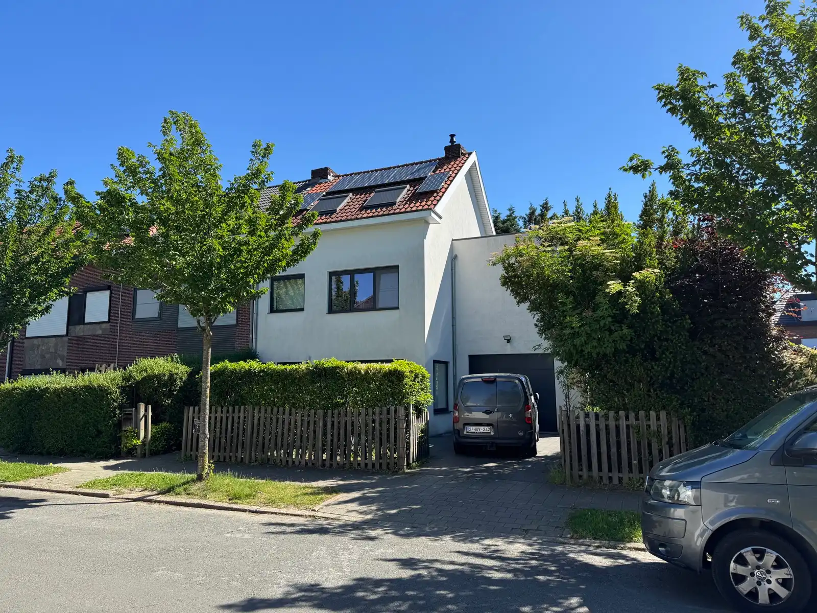 Elsdonk - Lichtrijke halfopen bebouwing met zonnige tuin  foto {{pictureIndex}}