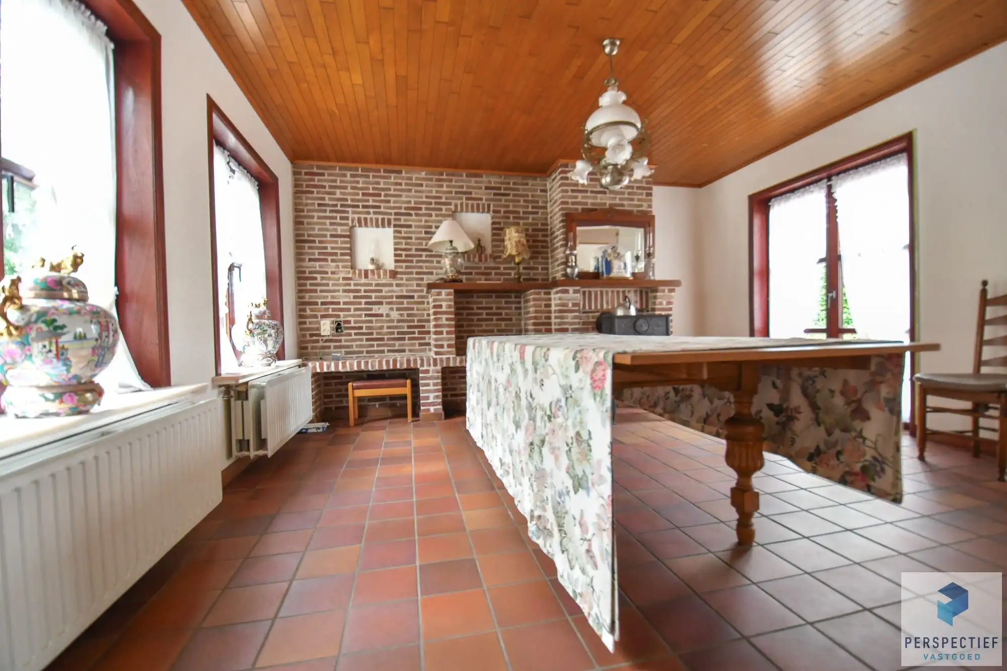 Ruime charmante villa met 4 GROTE slaapkamers, garage,&nbsp;&nbsp;tuin en bijhuis in rustige en landelijk omgeving. foto 6