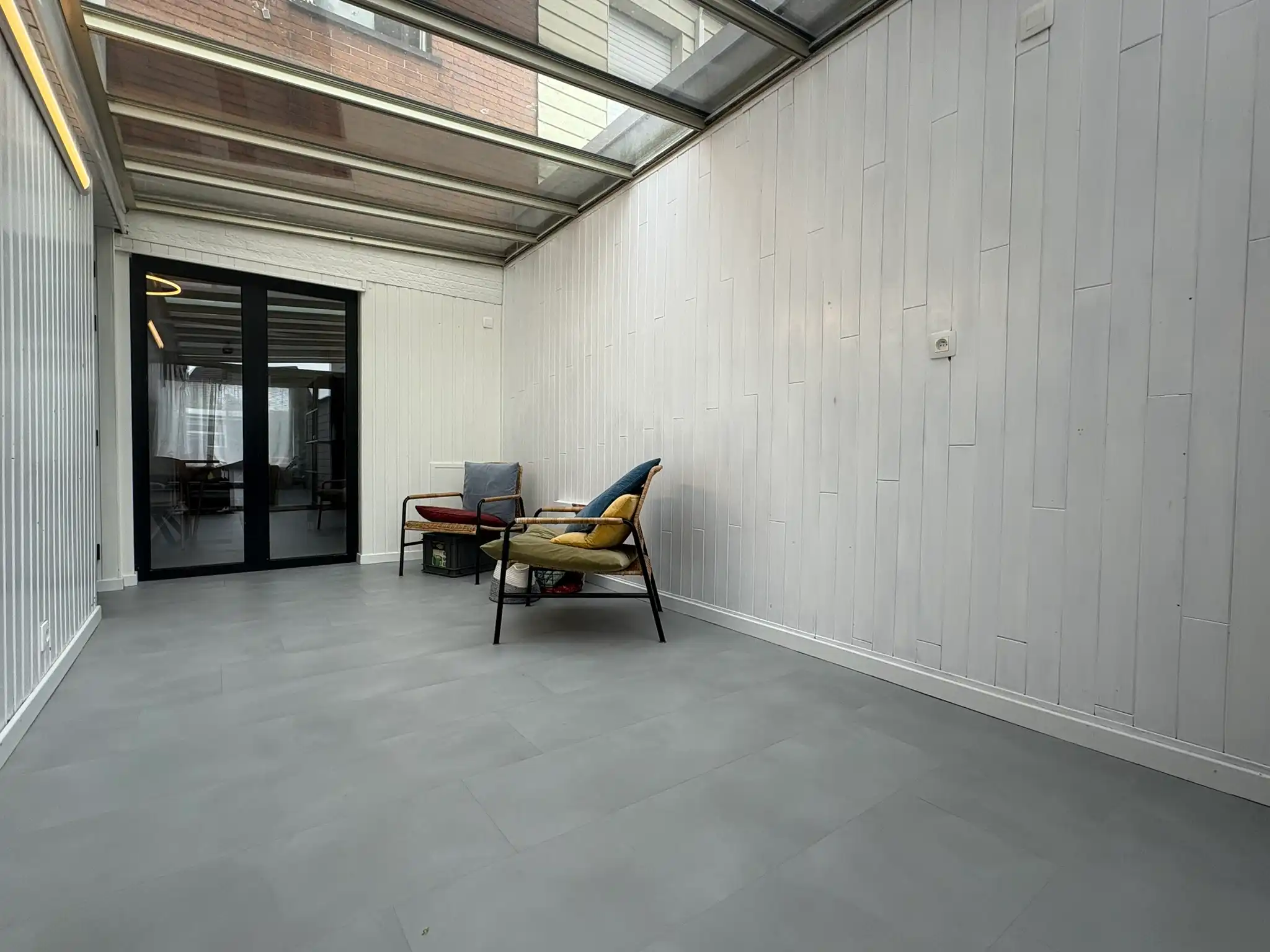 Ruime rijwoning met 3 slaapkamers, garage en tuin foto 10
