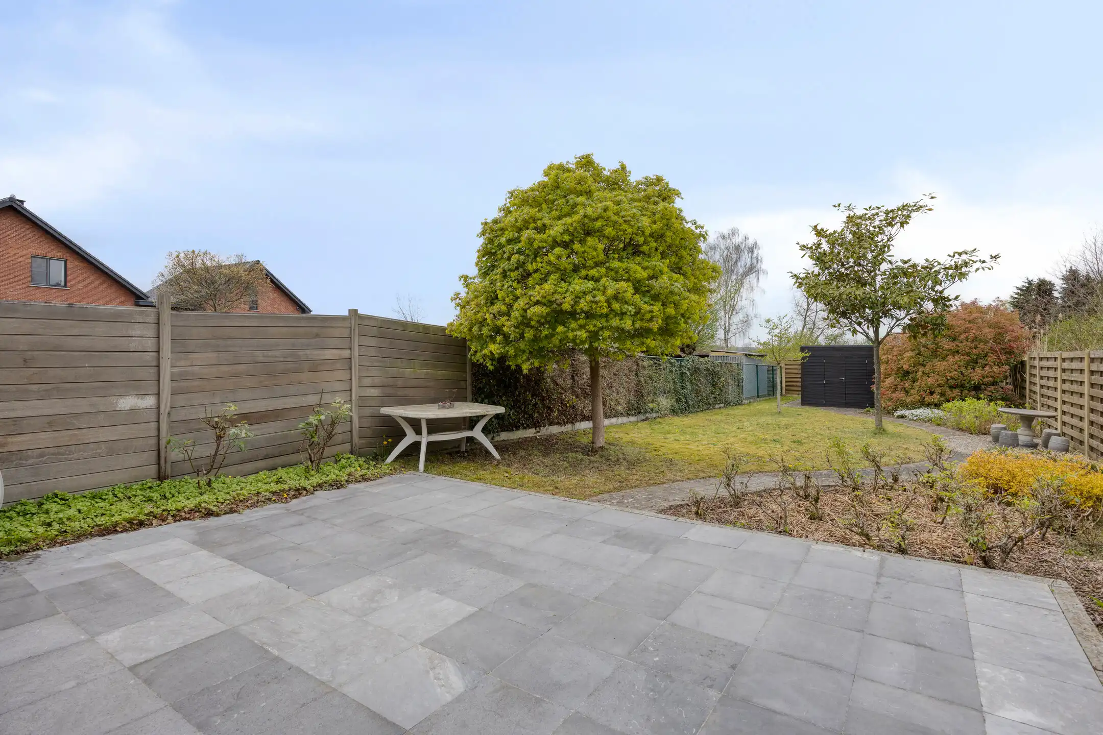 Moderne halfopenbebouwing op een rustige centrale locatie foto 17