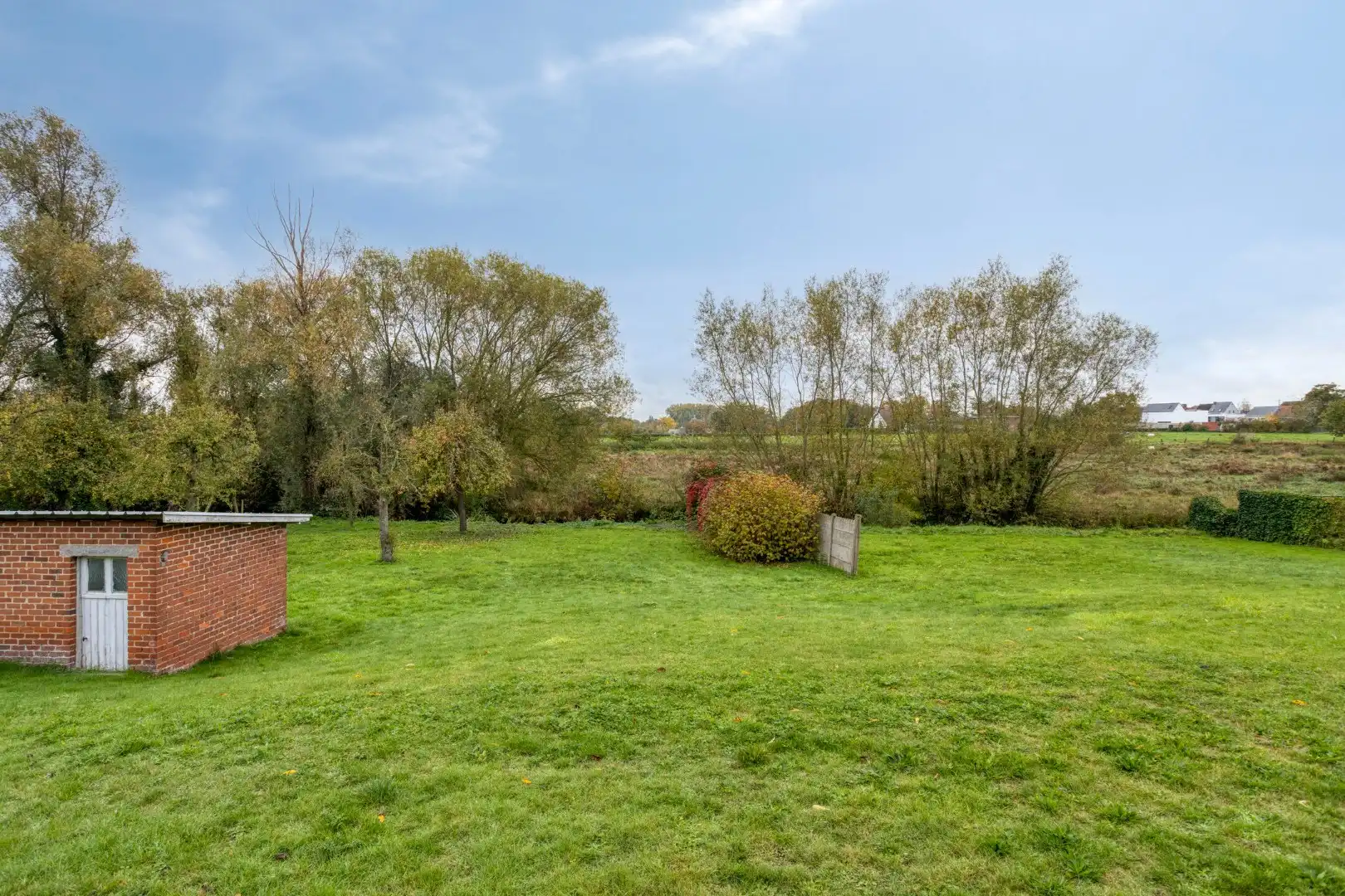 Eclectisch burgerhuis met landelijke verzichten op 2659 m² in centrum Kuurne. foto 23