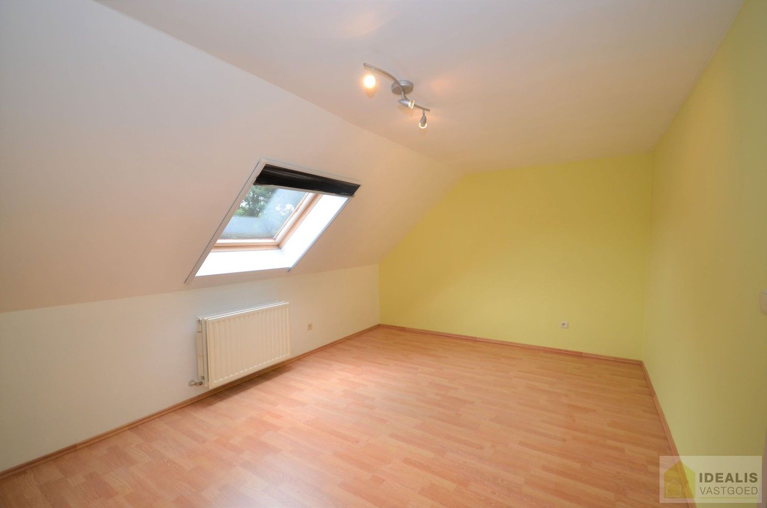 Idealis Vastgoed – Ruim duplexappartement met 4 slaapkamers in Genk op wandelafstand van Houthalen-Oost foto 21