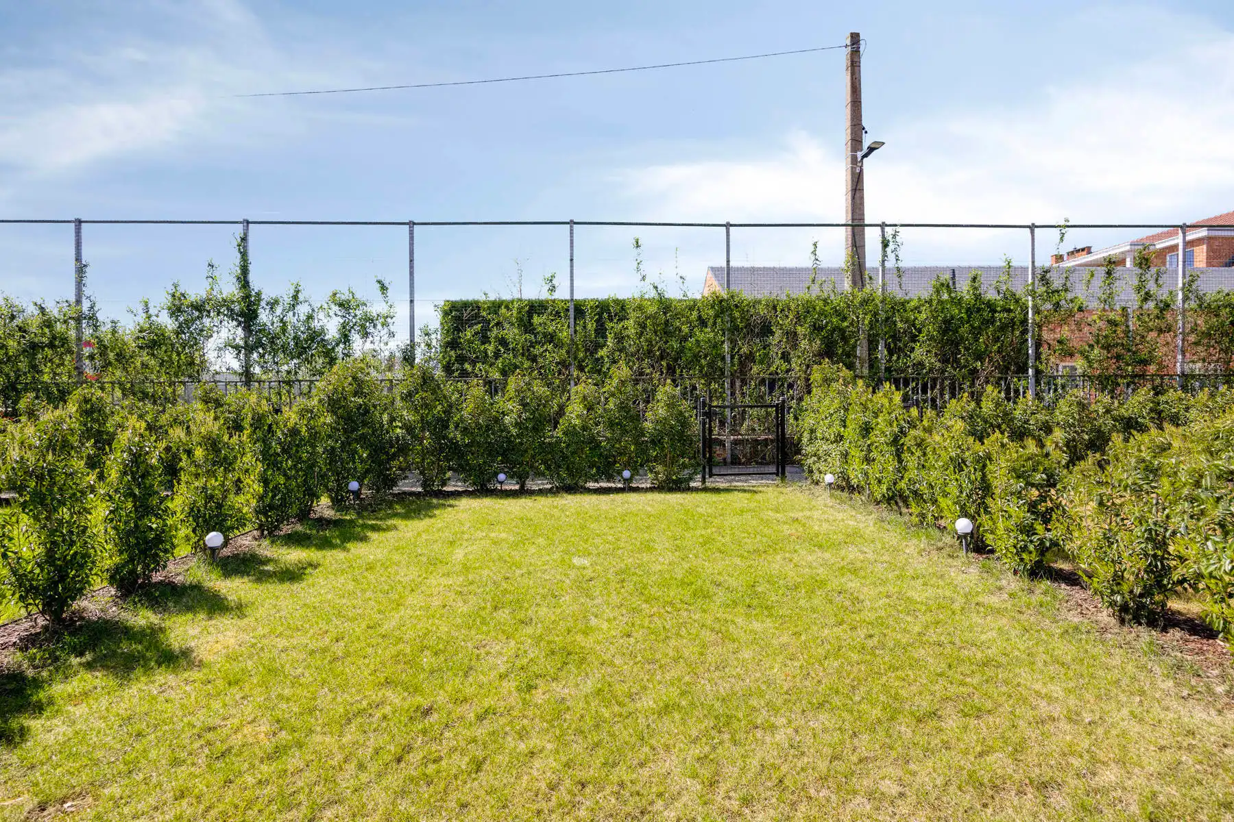 Prachtig duplex appartement met 2 kamers, tuin & staanplaats foto 3