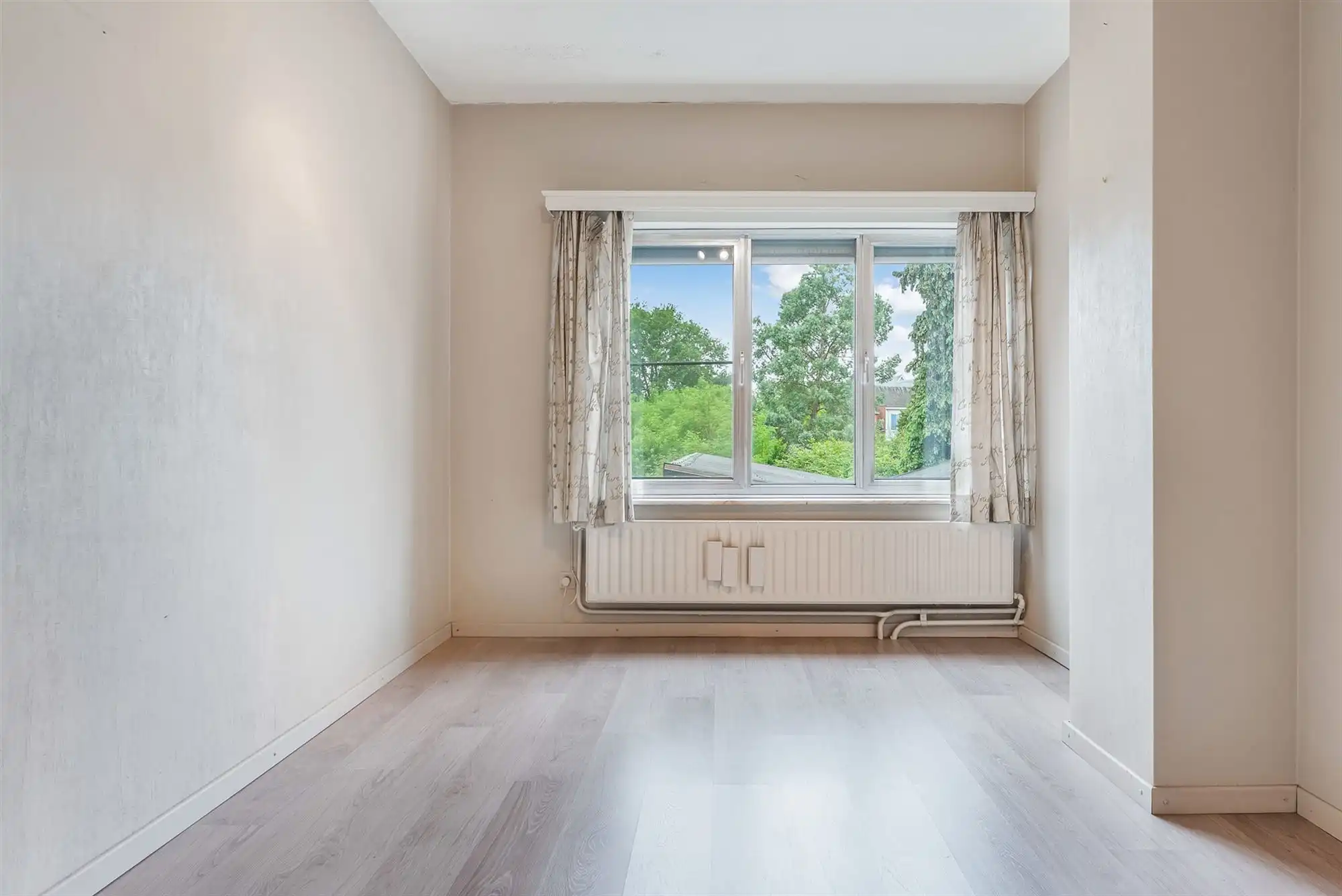 CENTRAAL GELEGEN, RUIM HANDELSPAND MET WOONST (415M²) TE BALEN foto 12