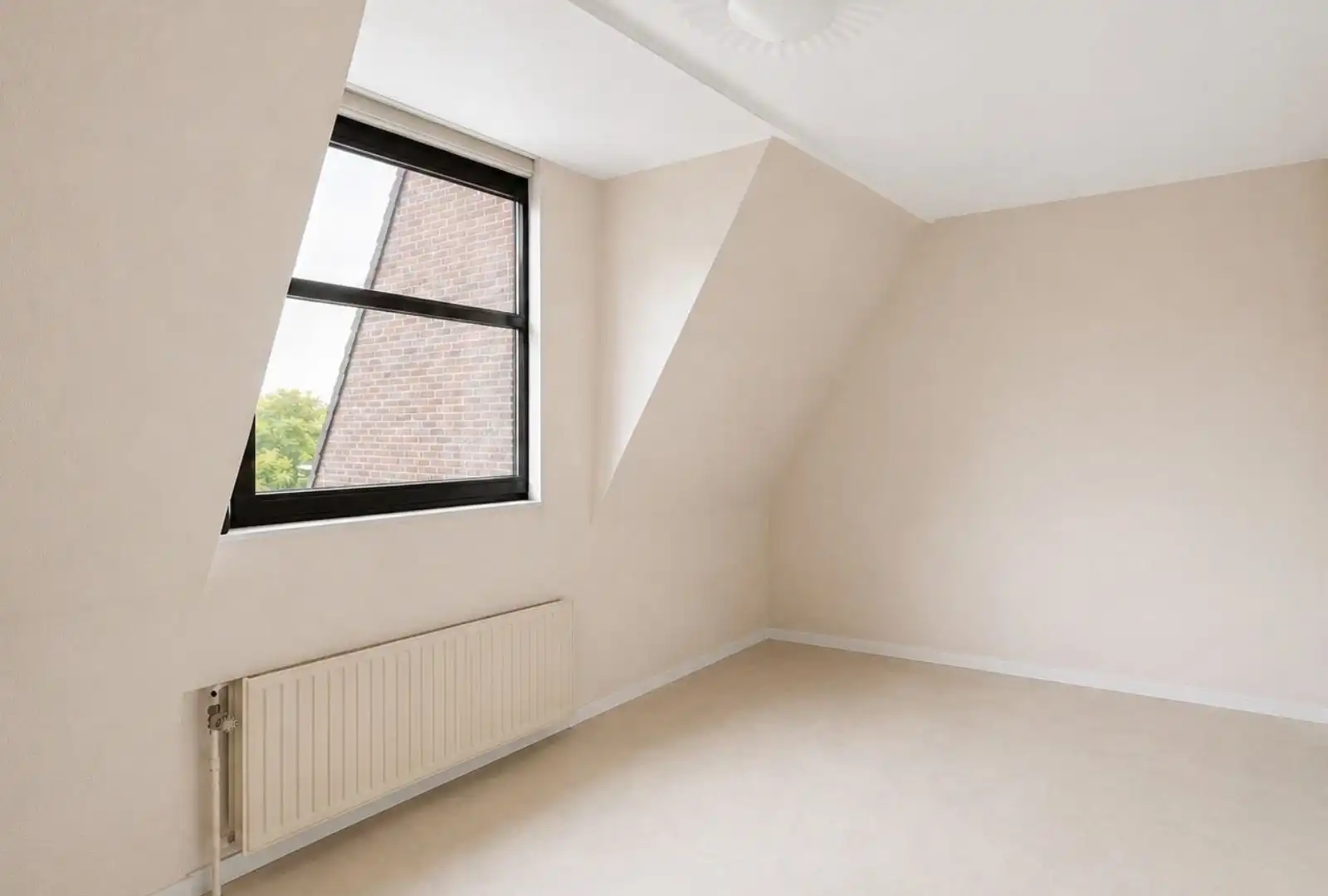 Ruime 3 slpk. duplex met waterzicht en garage foto 13
