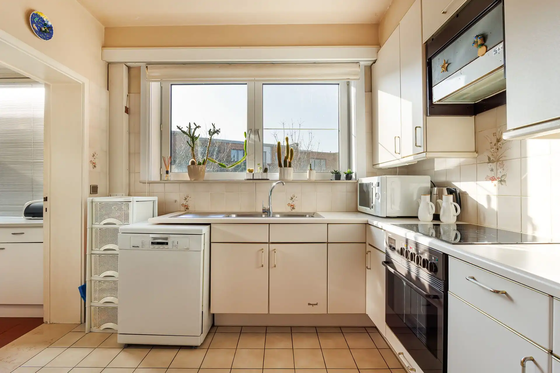 Te renoveren bel‑étagewoning in hartje Wilrijk! foto 8