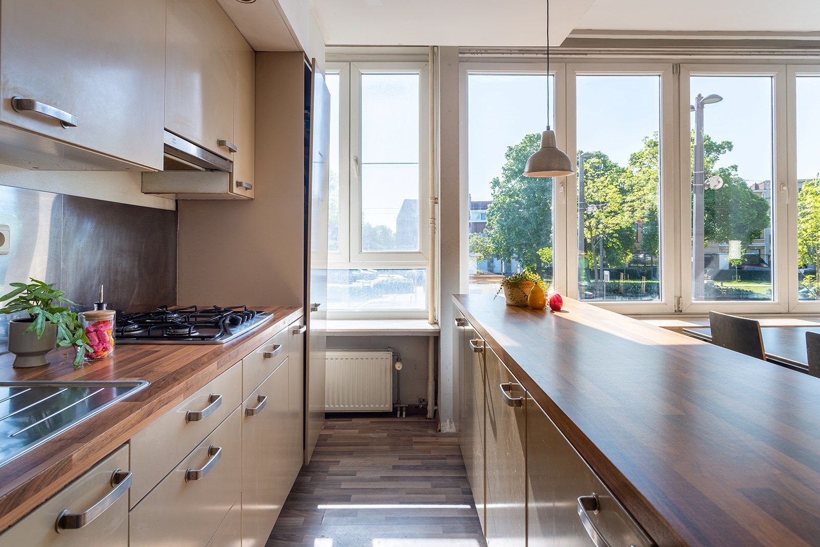 Tof op te frissen appartement midden in bruisend Merksem foto 7