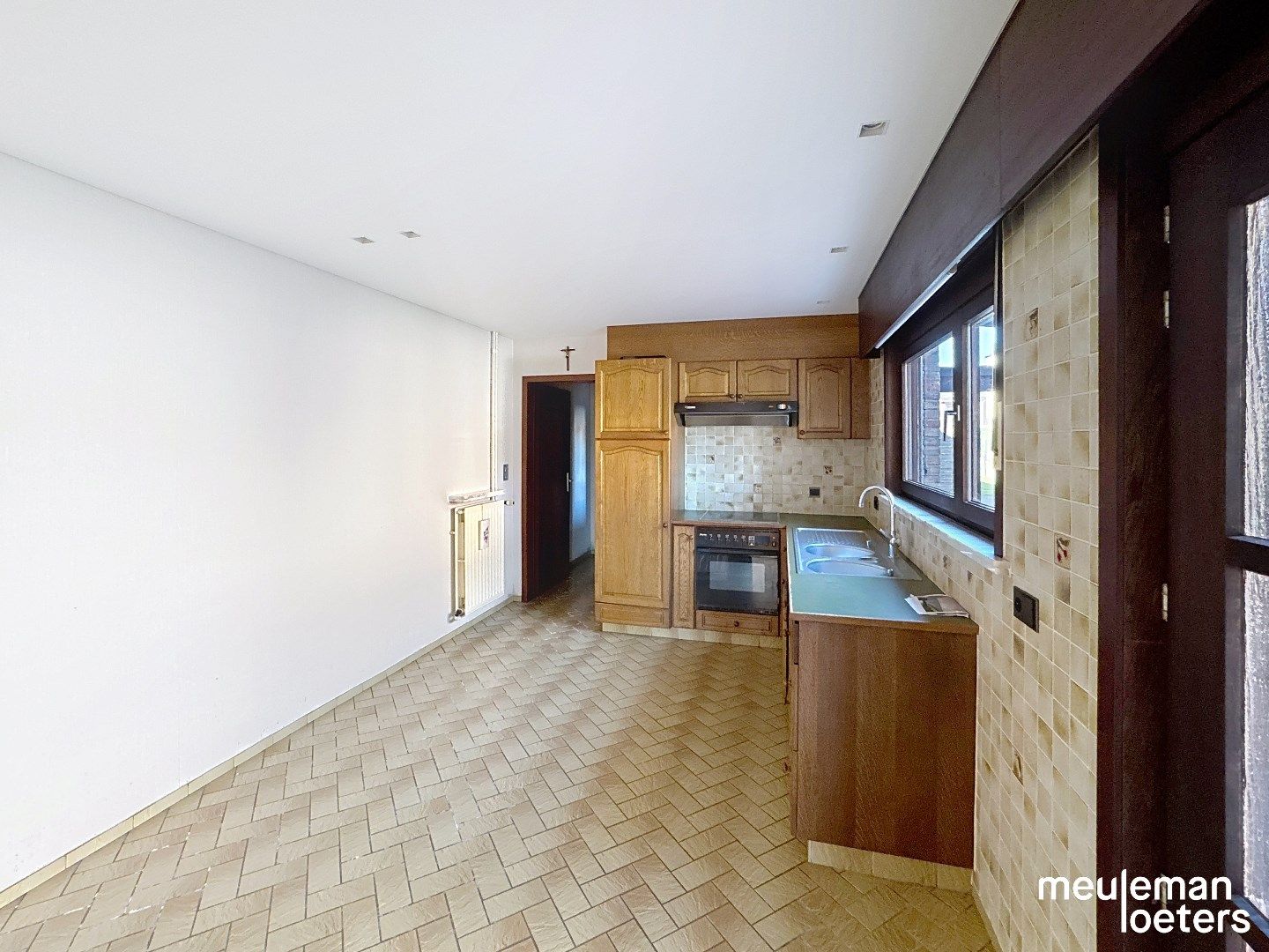 Te renoveren woning in Lotenhulle foto 8