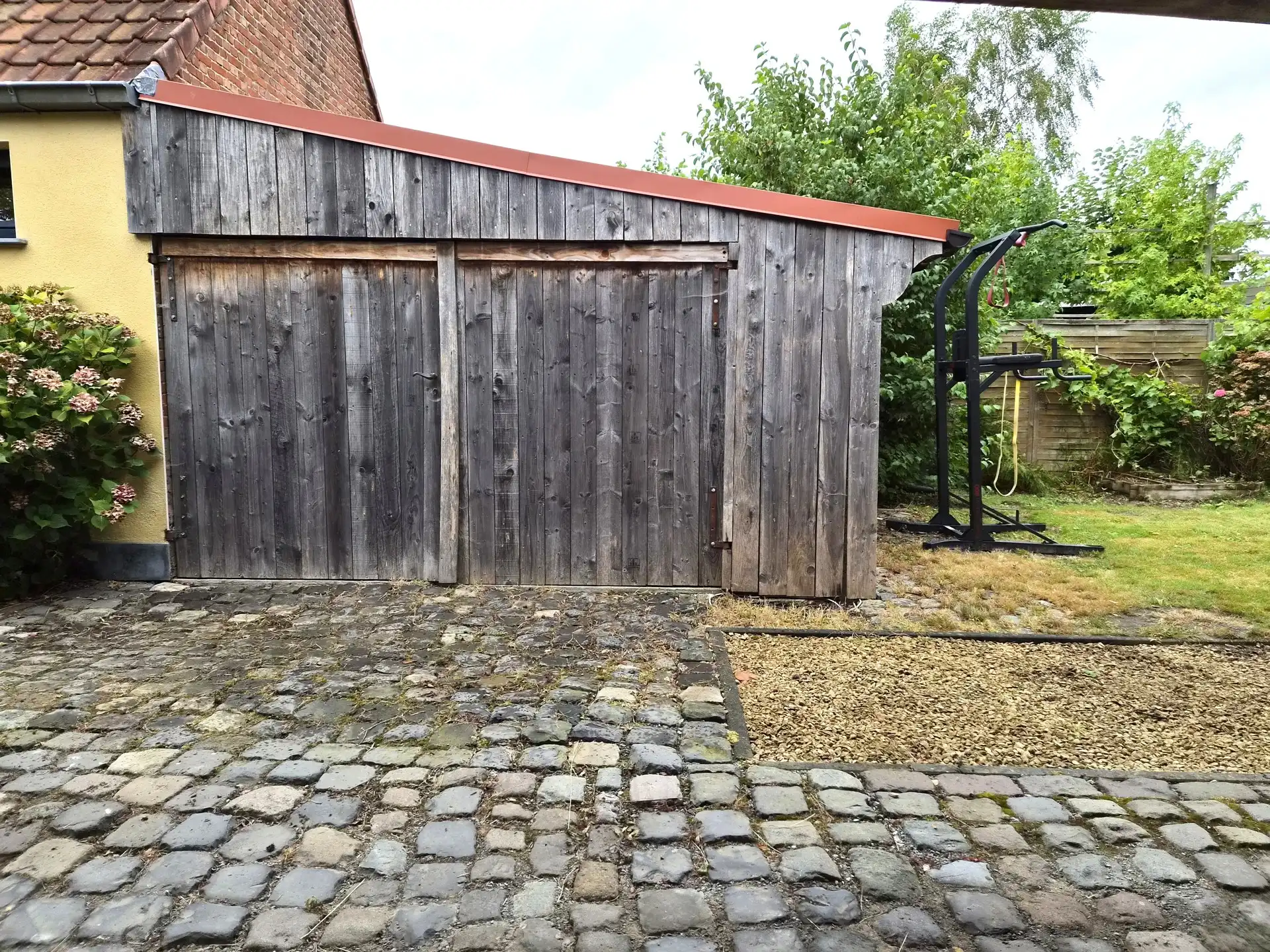 Charmante instapklare woning met grote tuin foto 5