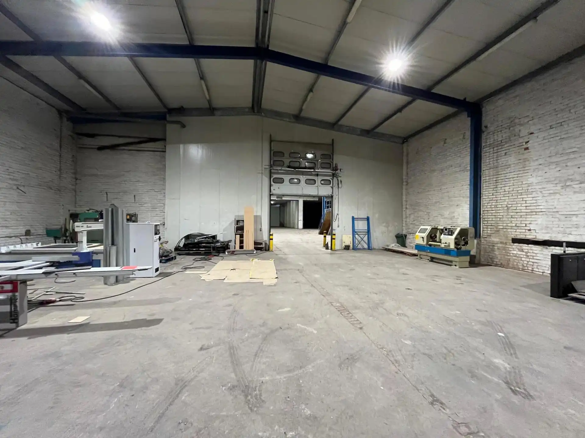 Magazijn unit 58 van  1.109m² centraal  tussen A12 en E19 foto 8