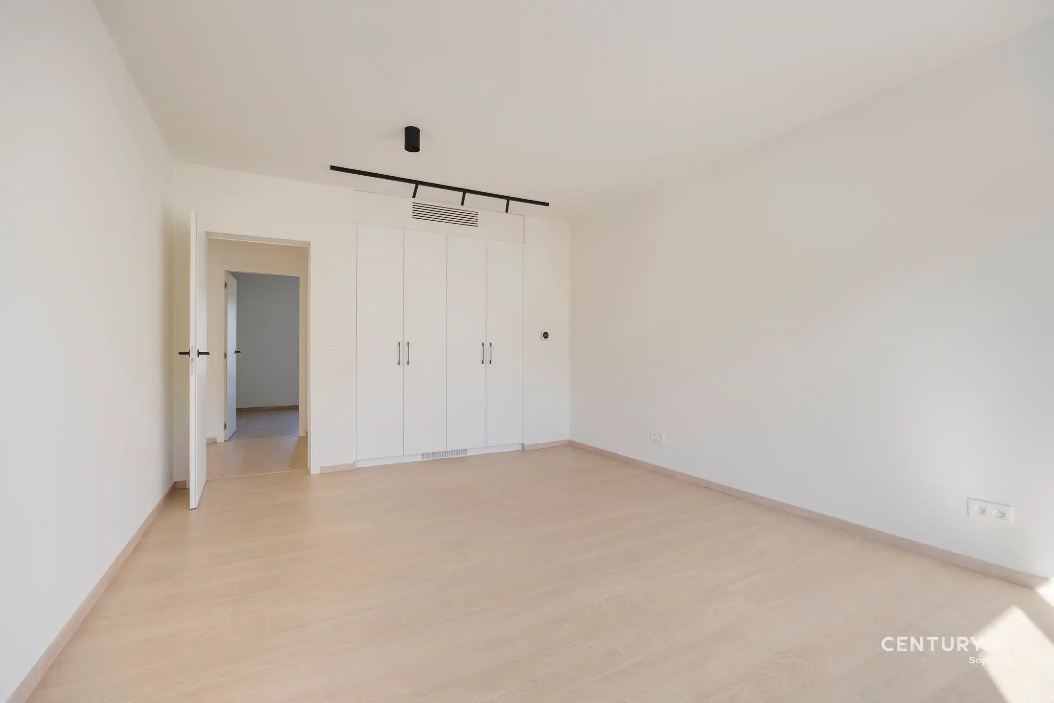 Exclusief en energiezuinig wonen met een prachtig uitzicht foto 12