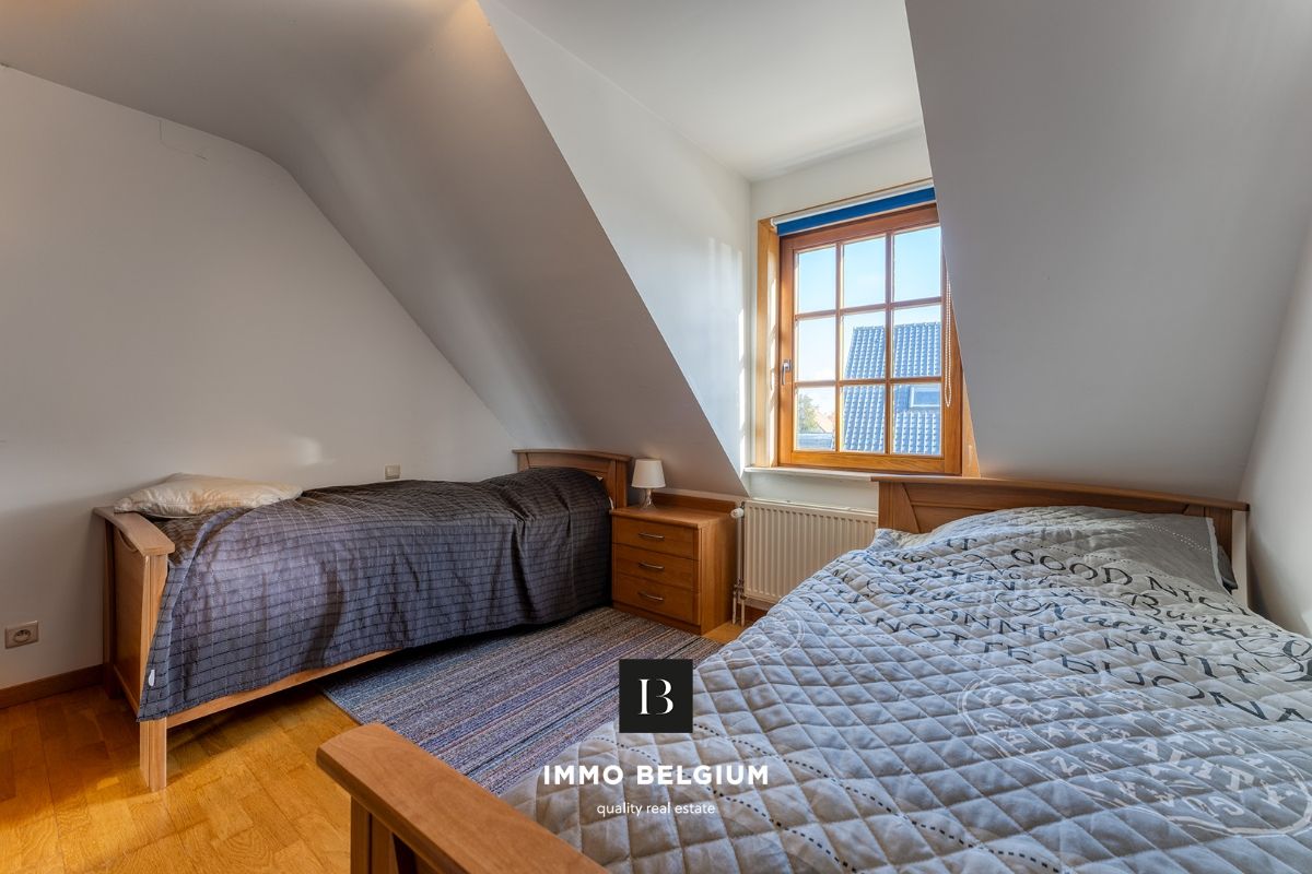 Ruime villa met 5 slaapkamers nabij het centrum foto 15