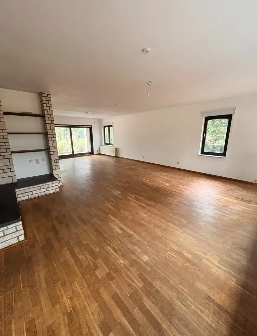 Uitzonderlijk ruime, vrijstaande woning met tuin te huur in Maasmechelen foto 6