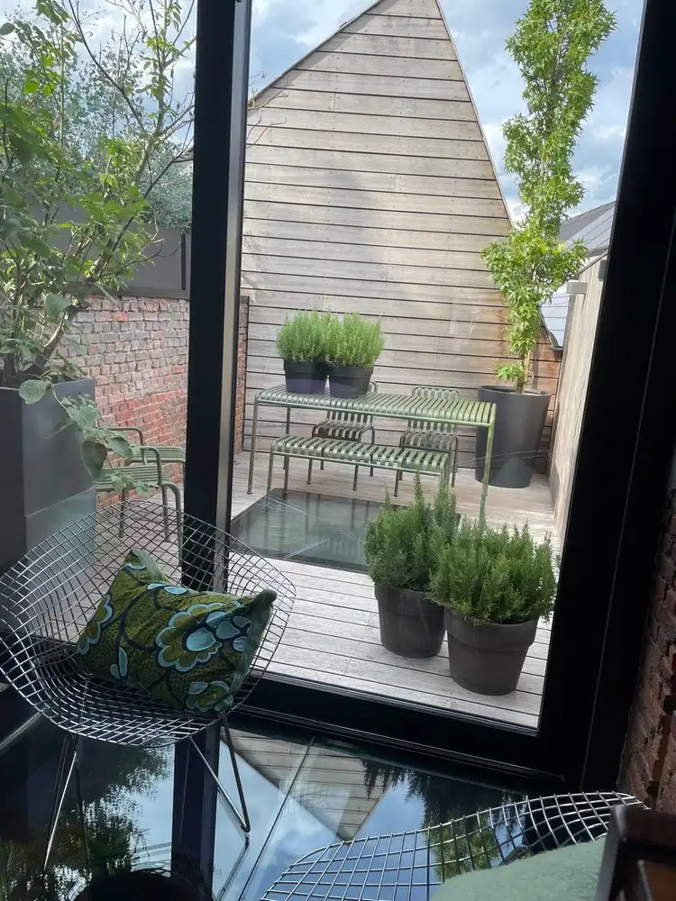 Karaktervolle erfgoedwoning op topligging tegenover de Sint-Gummaruskerk. foto 51