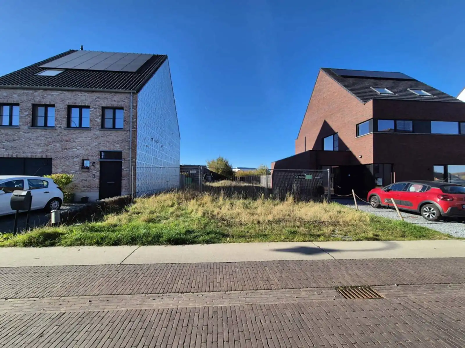 Bouwgrond voor halfopen bebouwing in rustige wijk foto 11