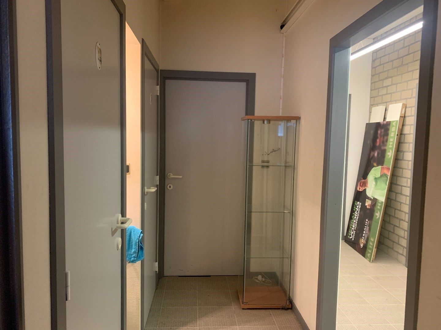 Handelsgelijkvloers nabij Genk centrum  -  pop-up mogelijk foto 5
