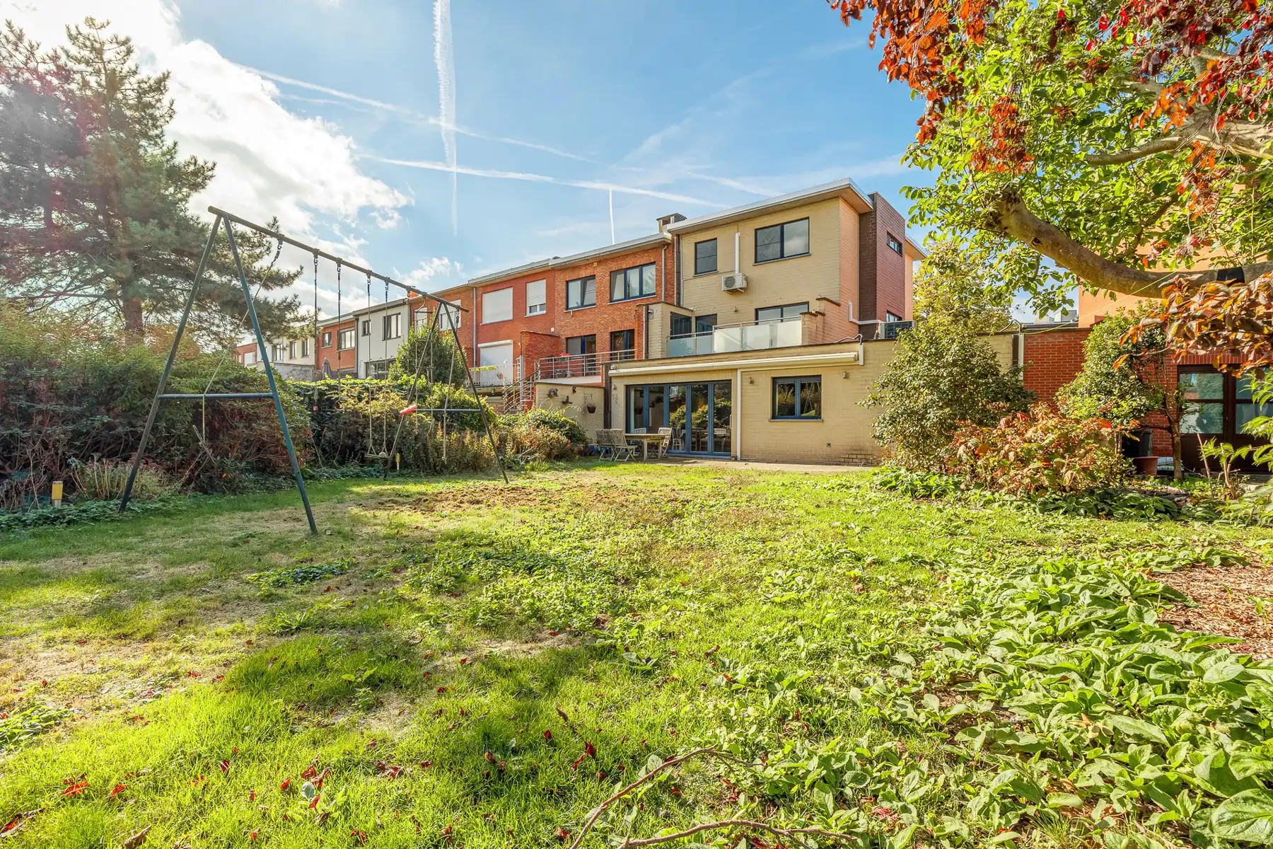 Ruim gelijkvloers appartement met grote tuin foto 6