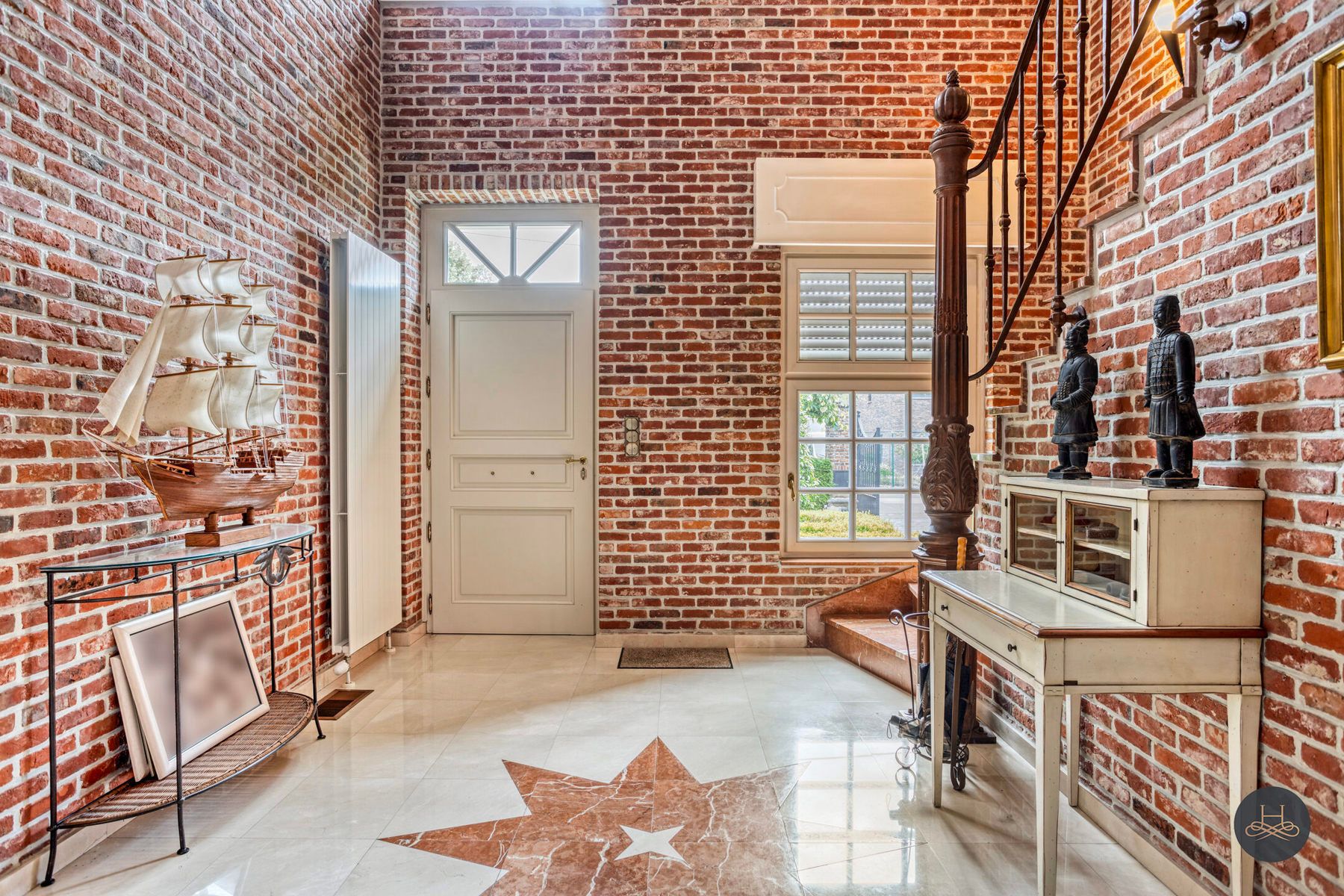 Stijlvolle woning met zorgvuldig aangelegde tuin foto 6