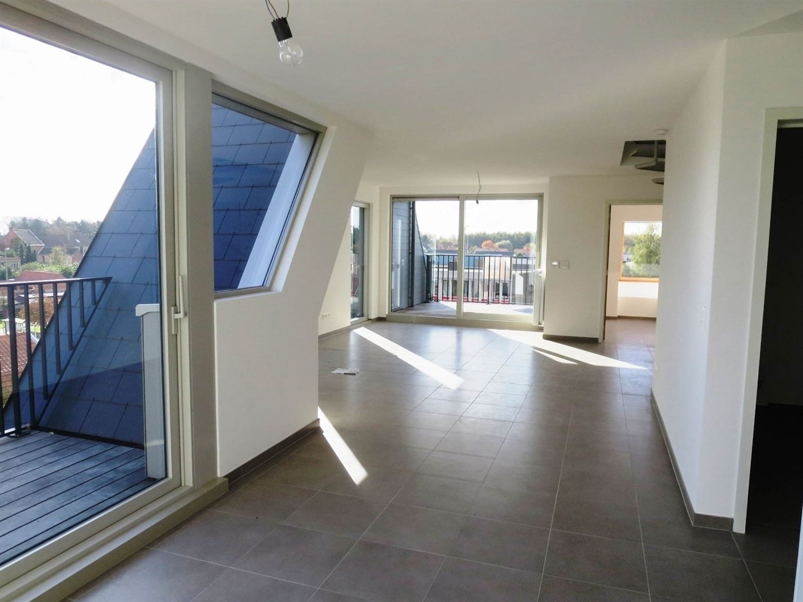 Instapklaar ruim en lichtrijk duplexappartement met 2 slaapkamers foto 5