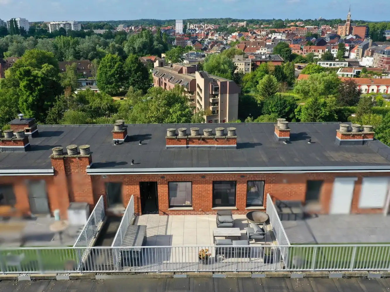 Penthouse-flat met twee fantastische zonneterrassen foto {{pictureIndex}}