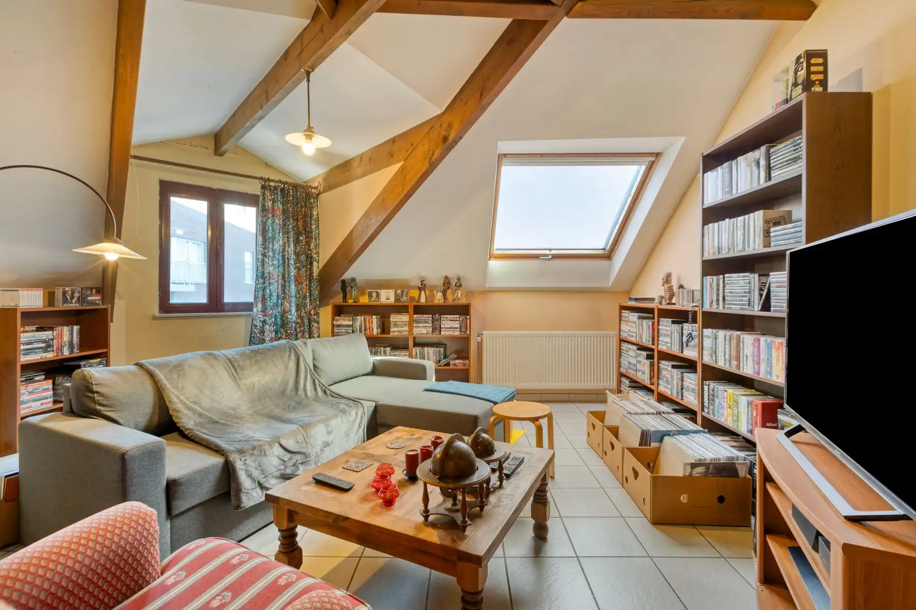 Building van drie appartementen op wandelafstand van het commercieel centrum foto 9