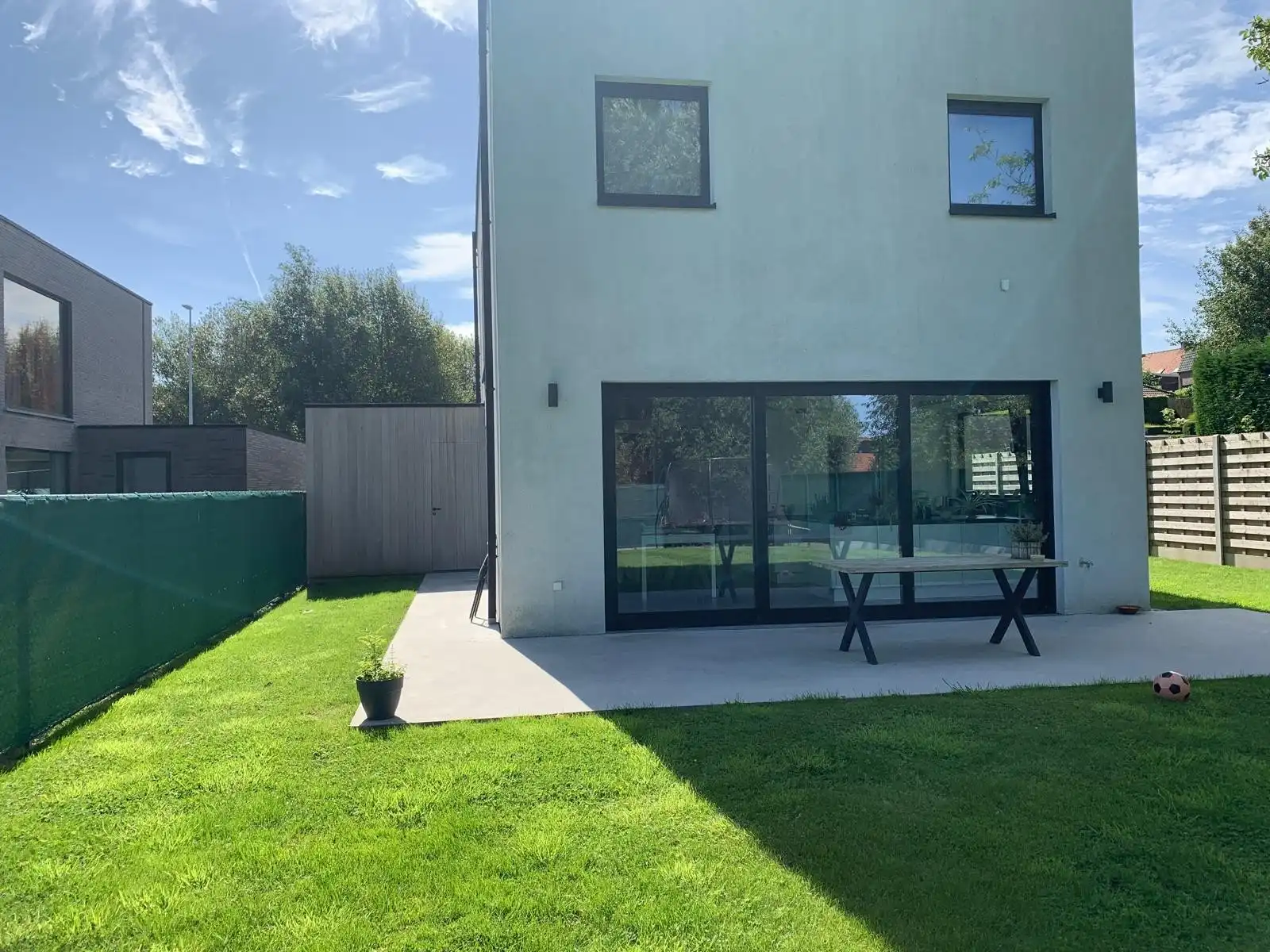 Moderne alleenstaande nieuwbouw met tuin foto 13