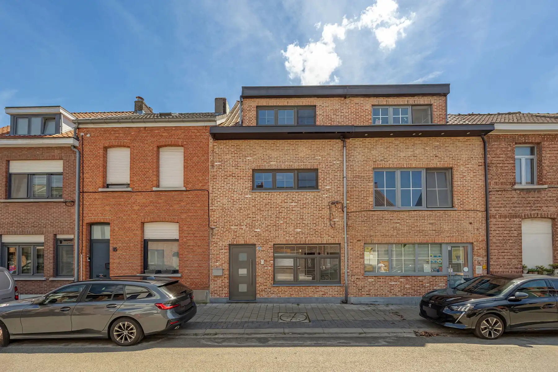 Uitstekend gelegen, ruime woning met zonnige tuin foto 12