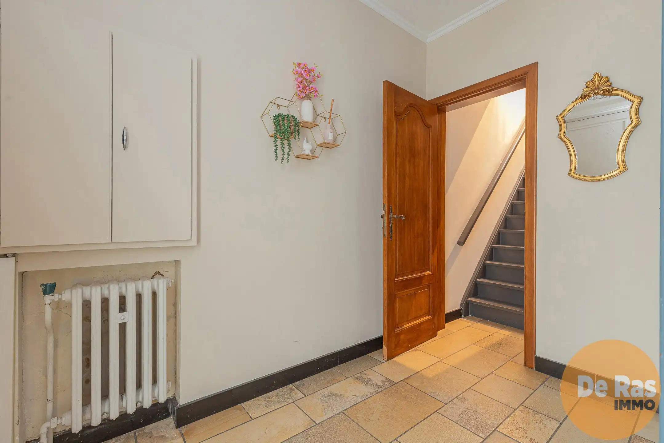 LEBBEKE - Leuke halfopen woning met 3 slaapkamers en tuin foto 2