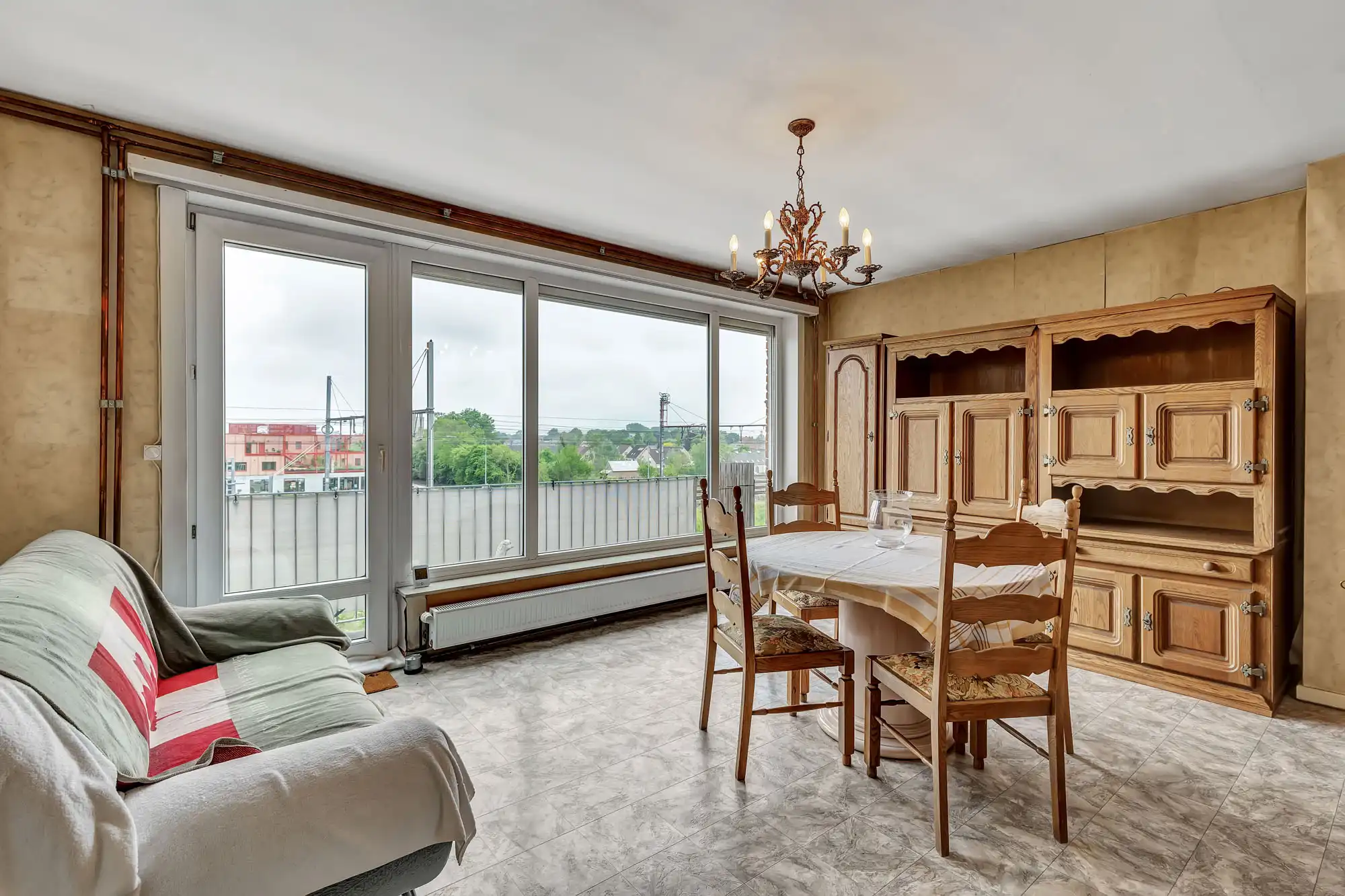 Eénslaapkamer appartement vlakbij Station van Deinze foto 2