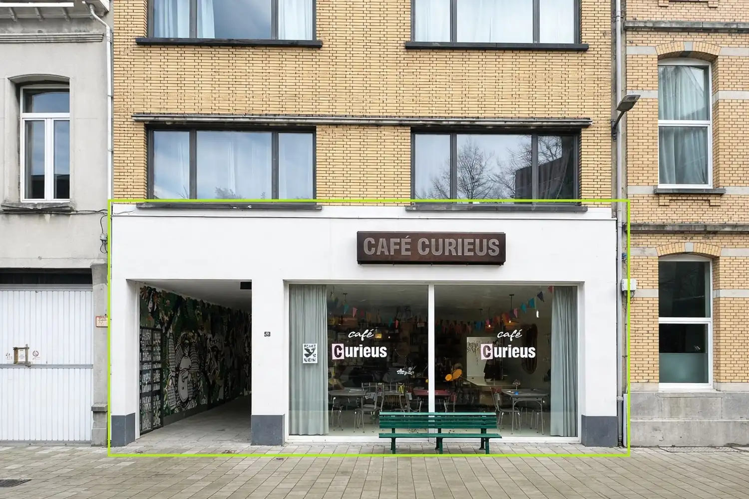 Ruime handelszaak (+/- 121 m²) op een goede en centrale locatie te Berchem! foto 3