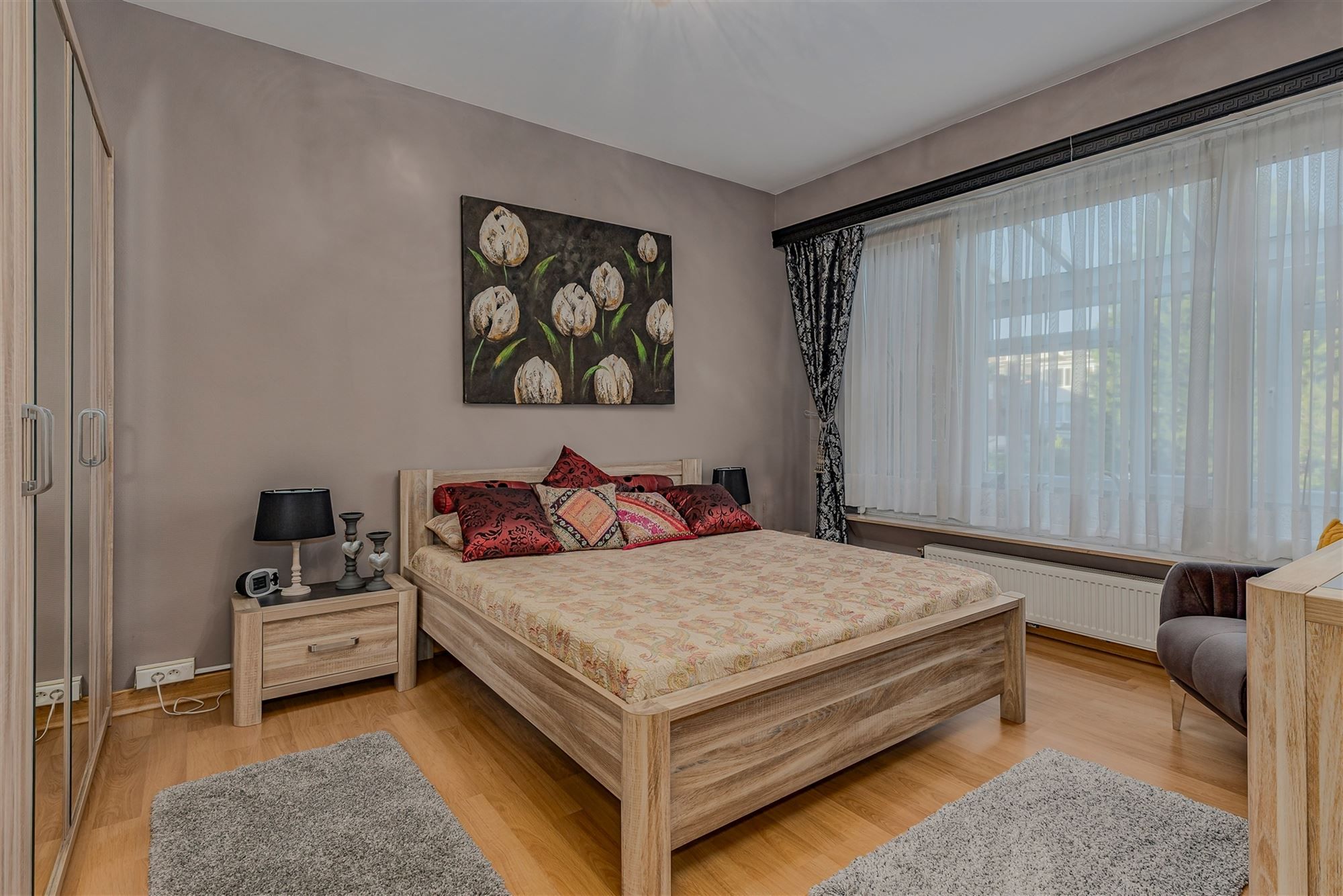 Mooi ingerichte woning met 4 slk, 2 badk en ruime stadstuin in Merksem foto 15